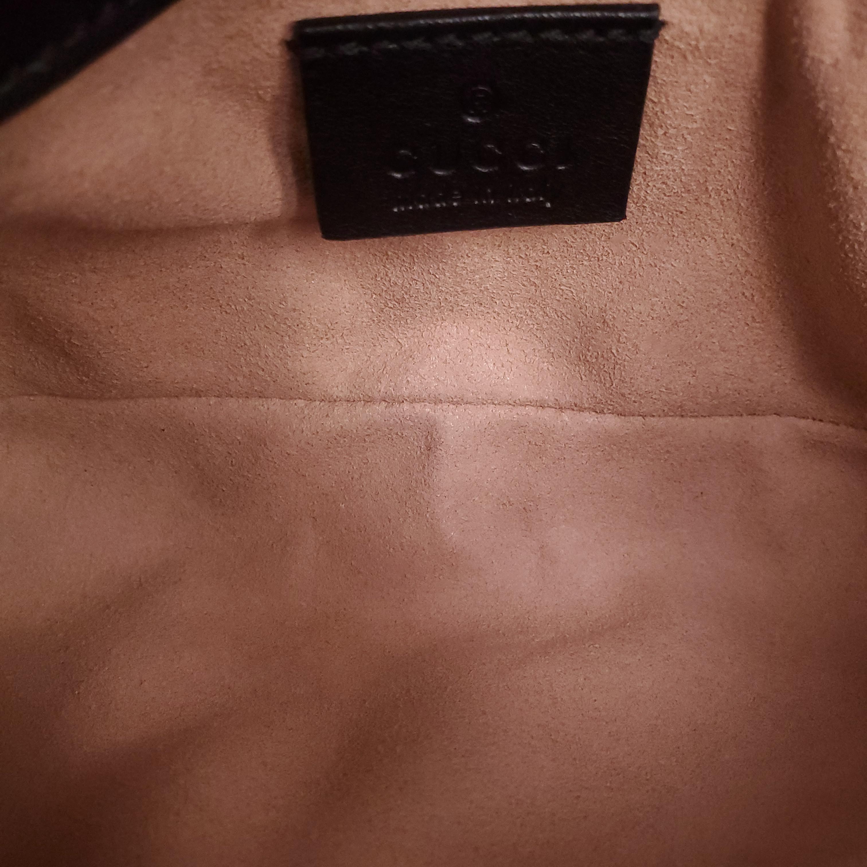 GUCCI BLACK MINI MARMONT BAG WITH GOLD HARDWARE