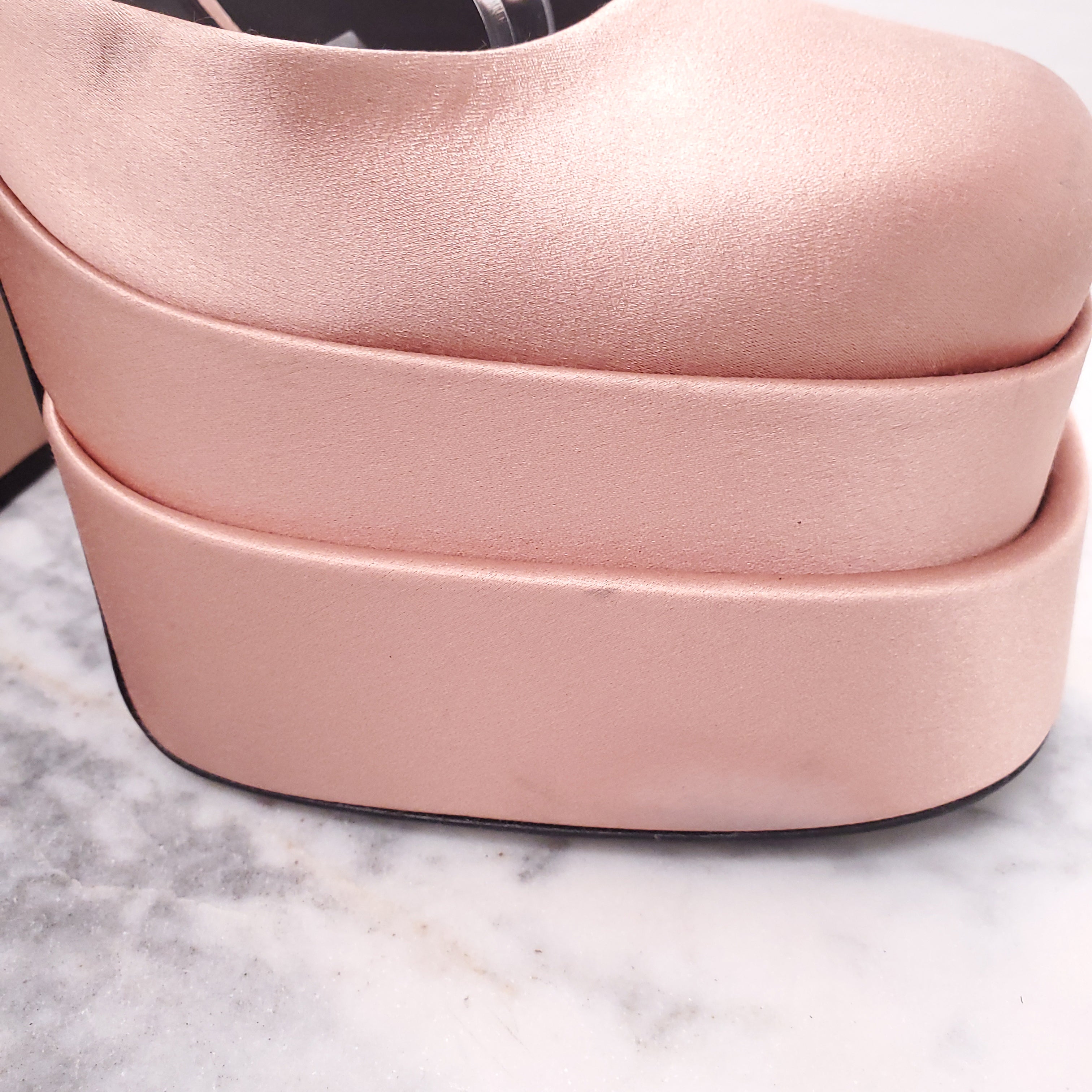 VERSACE CHAMPAGNE MEDUSA AEVITA SATIN PLATFORM PUMPS - SIZE 41 ($1325)