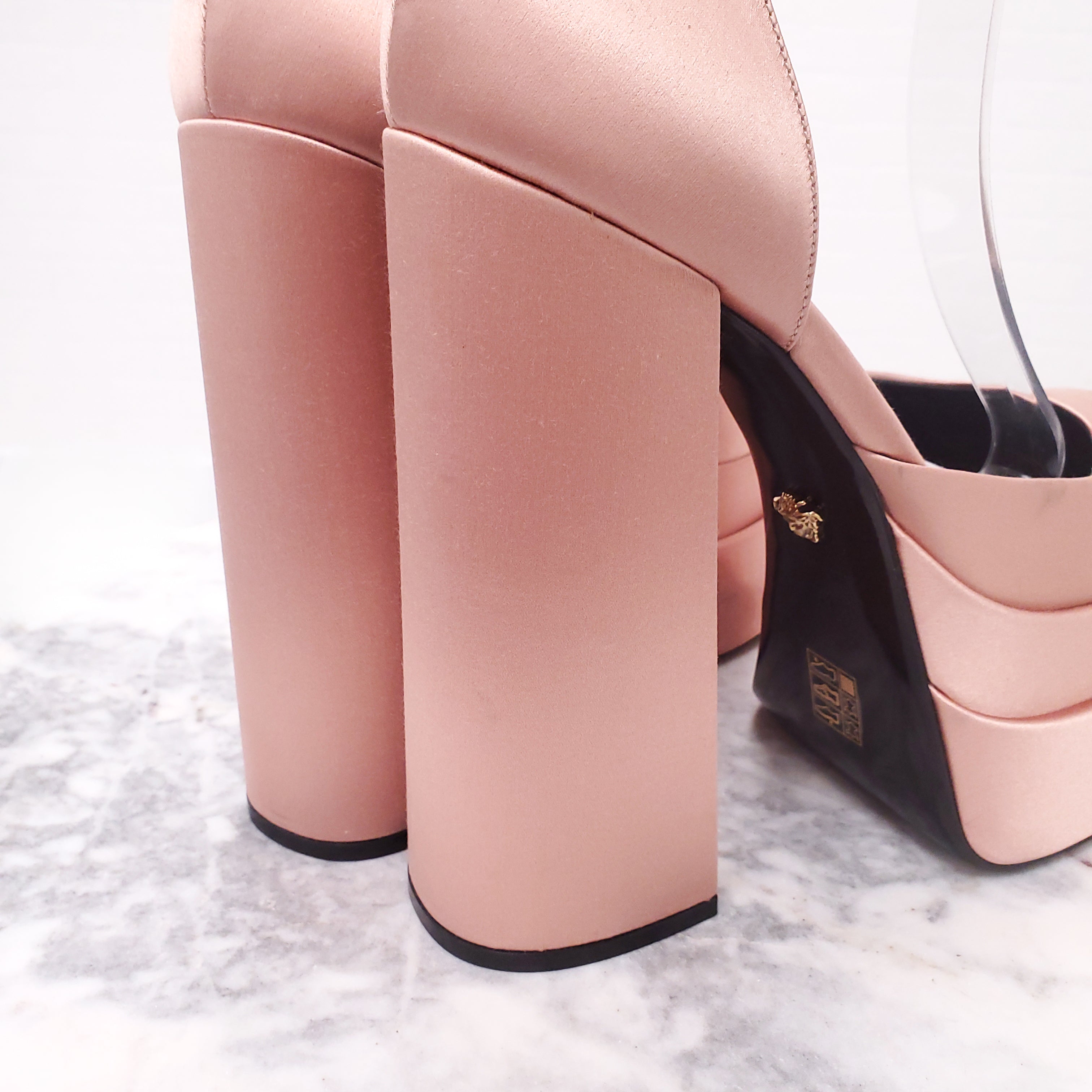 VERSACE CHAMPAGNE MEDUSA AEVITA SATIN PLATFORM PUMPS - SIZE 41 ($1325)