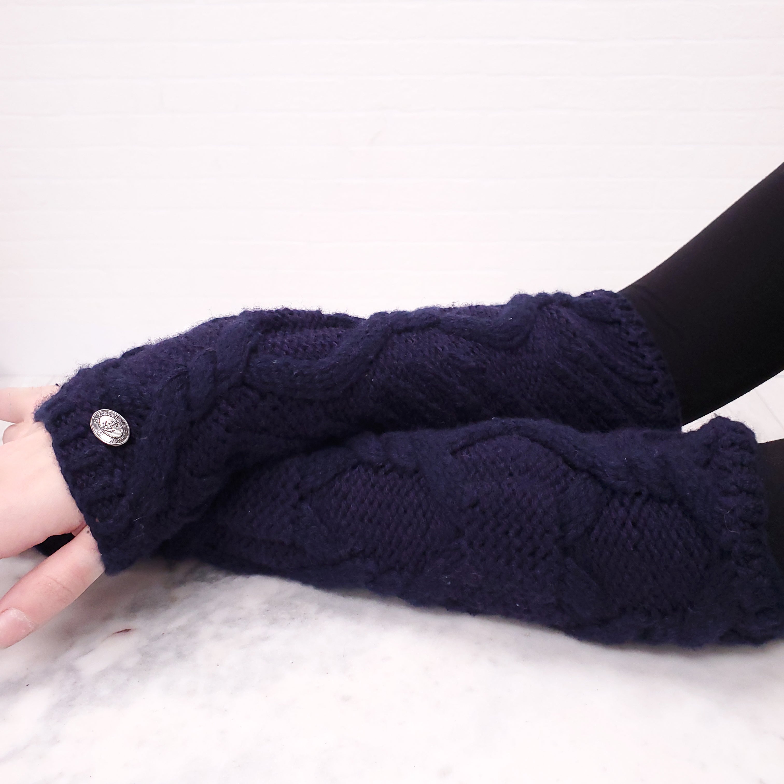 CHANEL NAVY FINGERLESS GLOVES