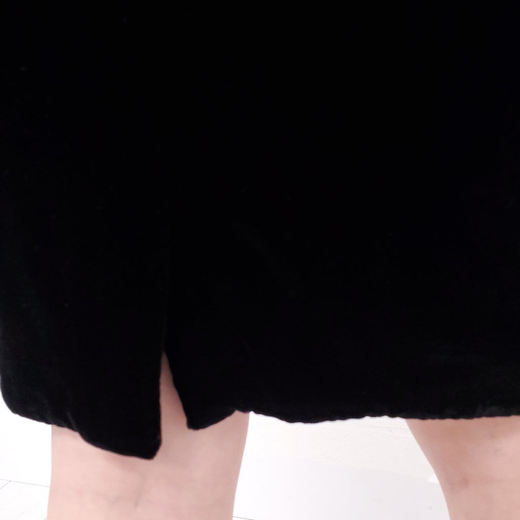 CHANEL BLACK VELVET SKIRT WITH LOGO - SIZE 40