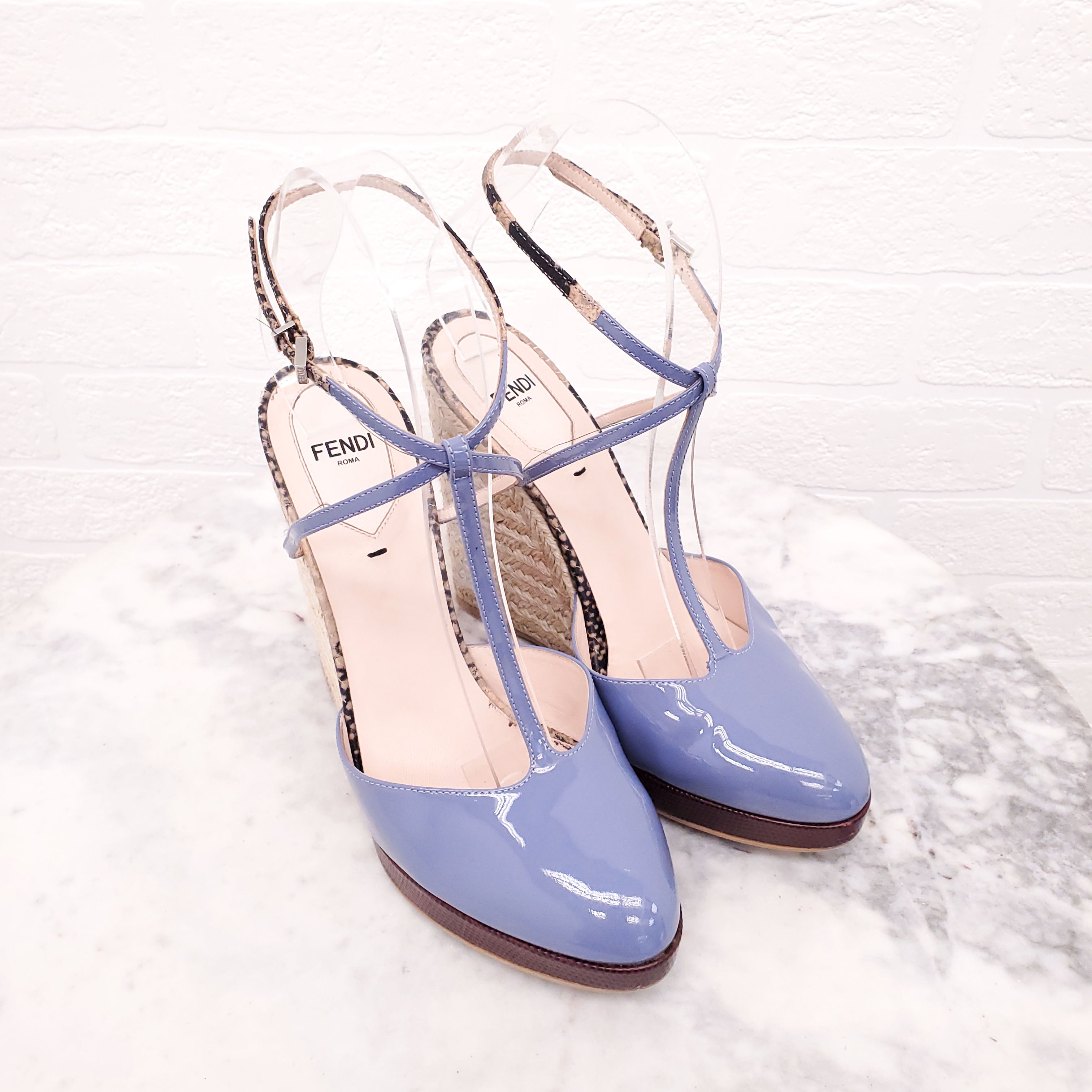 FENDI LAVENDER PATENT PLATFORM SANDALS - SIZE 38