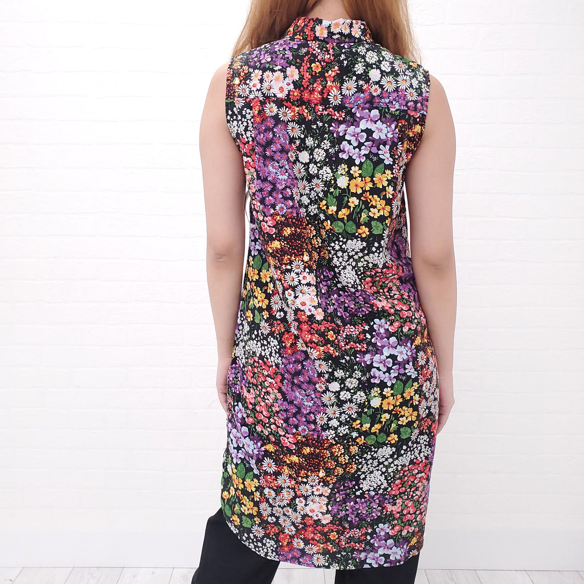 EQUIPMENT FLORAL SLEEVELESS BLOUSE - SIZE XS