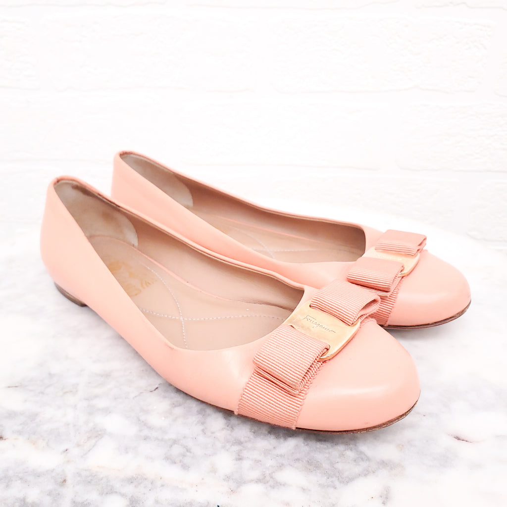 SALVATORE FERRAGAMO PINK FLATS - SIZE 7 (37)