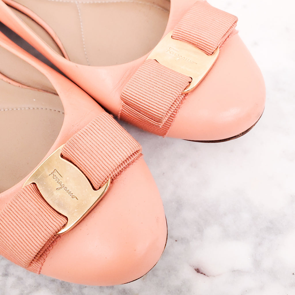 SALVATORE FERRAGAMO PINK FLATS - SIZE 7 (37)