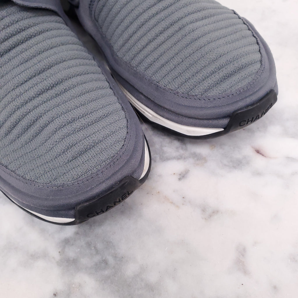 CHANEL GREY SNEAKERS - SIZE 38
