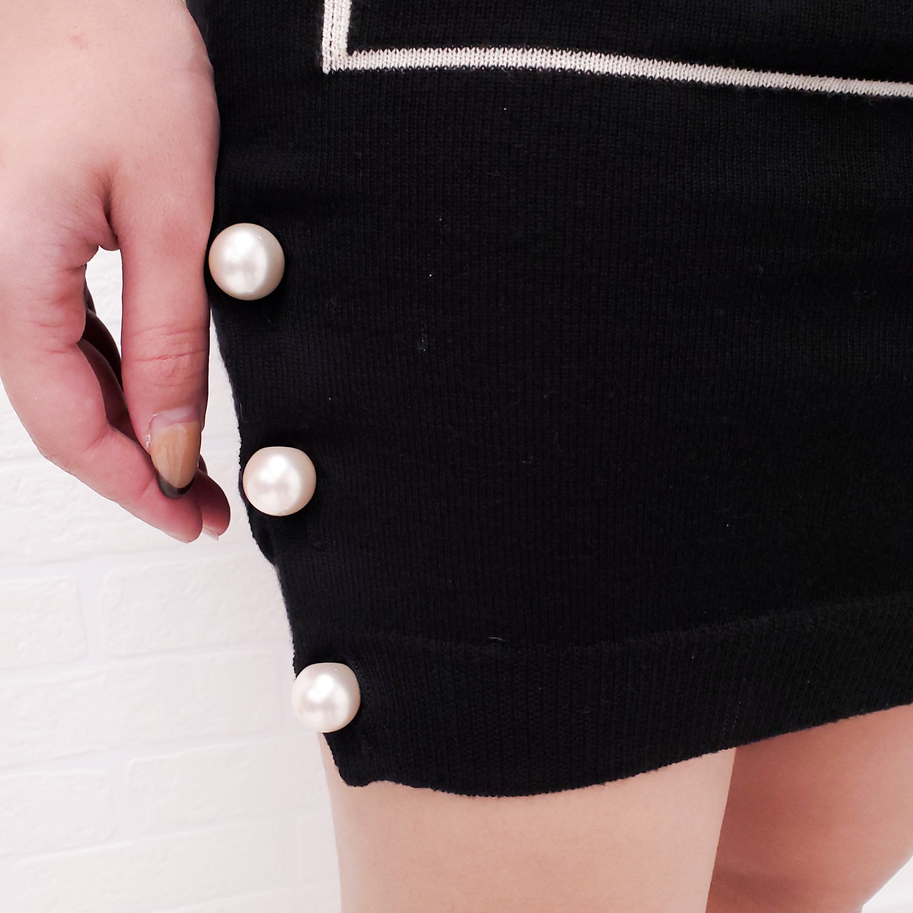 BOUTIQUE MOSCHINO 'CHIC SKIRT' - SIZE 4