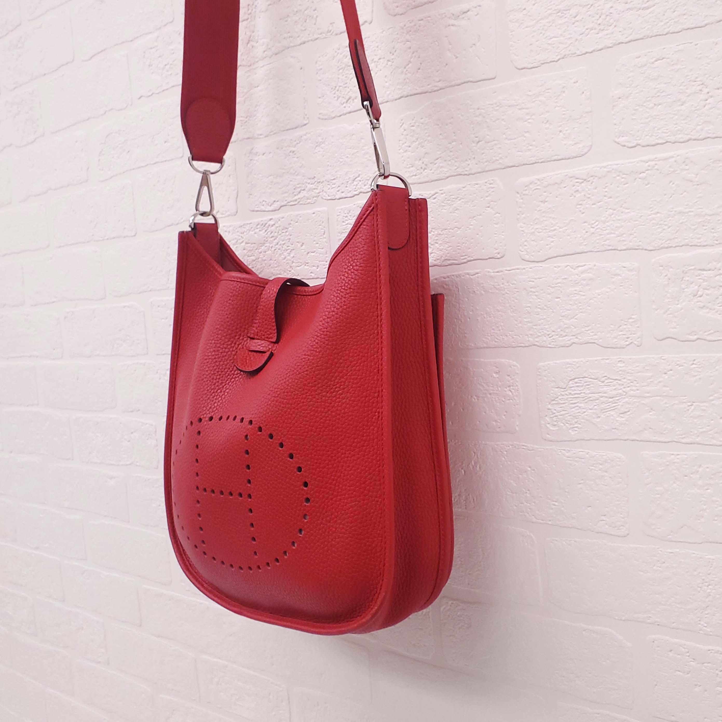 HERMÈS 'ROUGE CASAQUE' EVELYNE 29