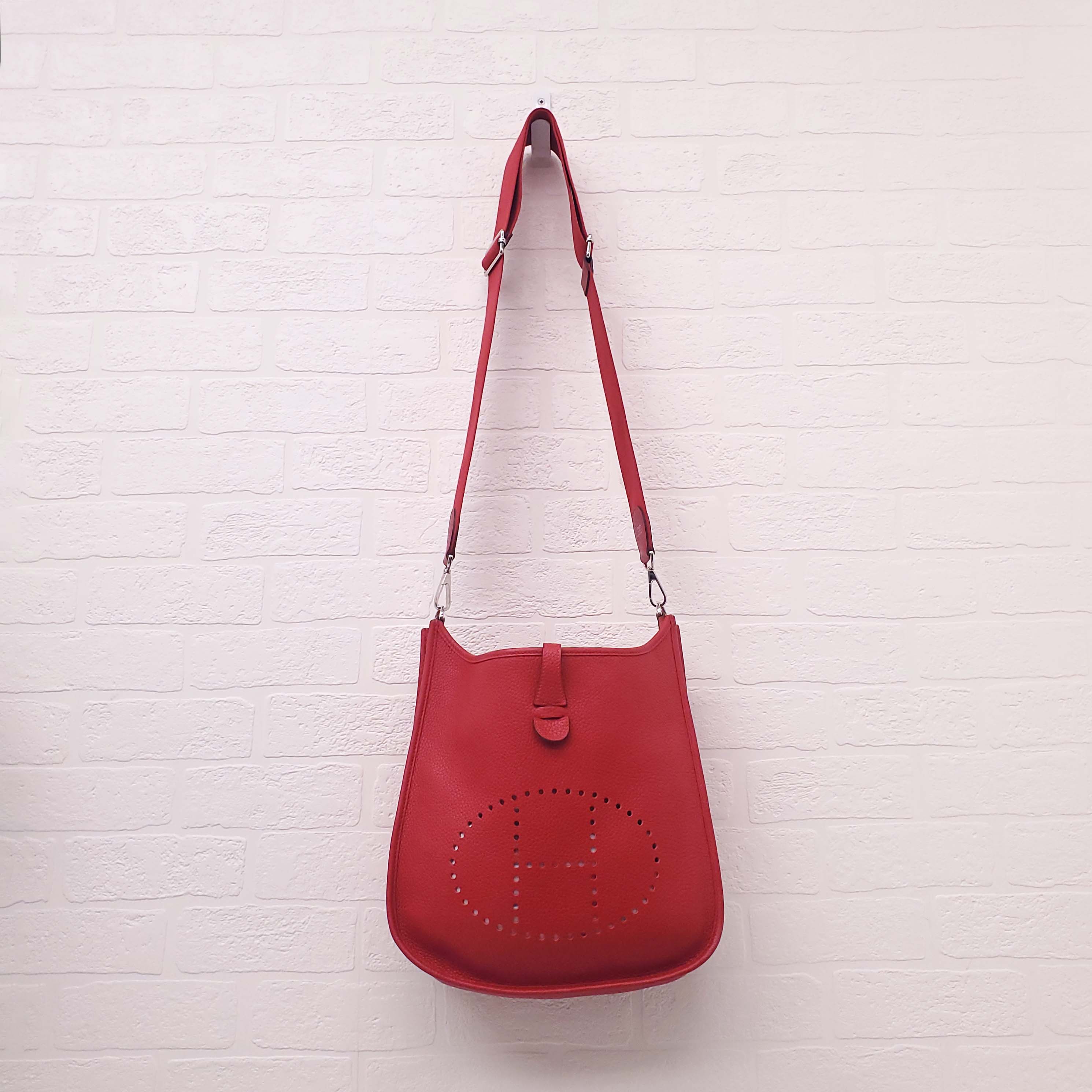 HERMÈS 'ROUGE CASAQUE' EVELYNE 29