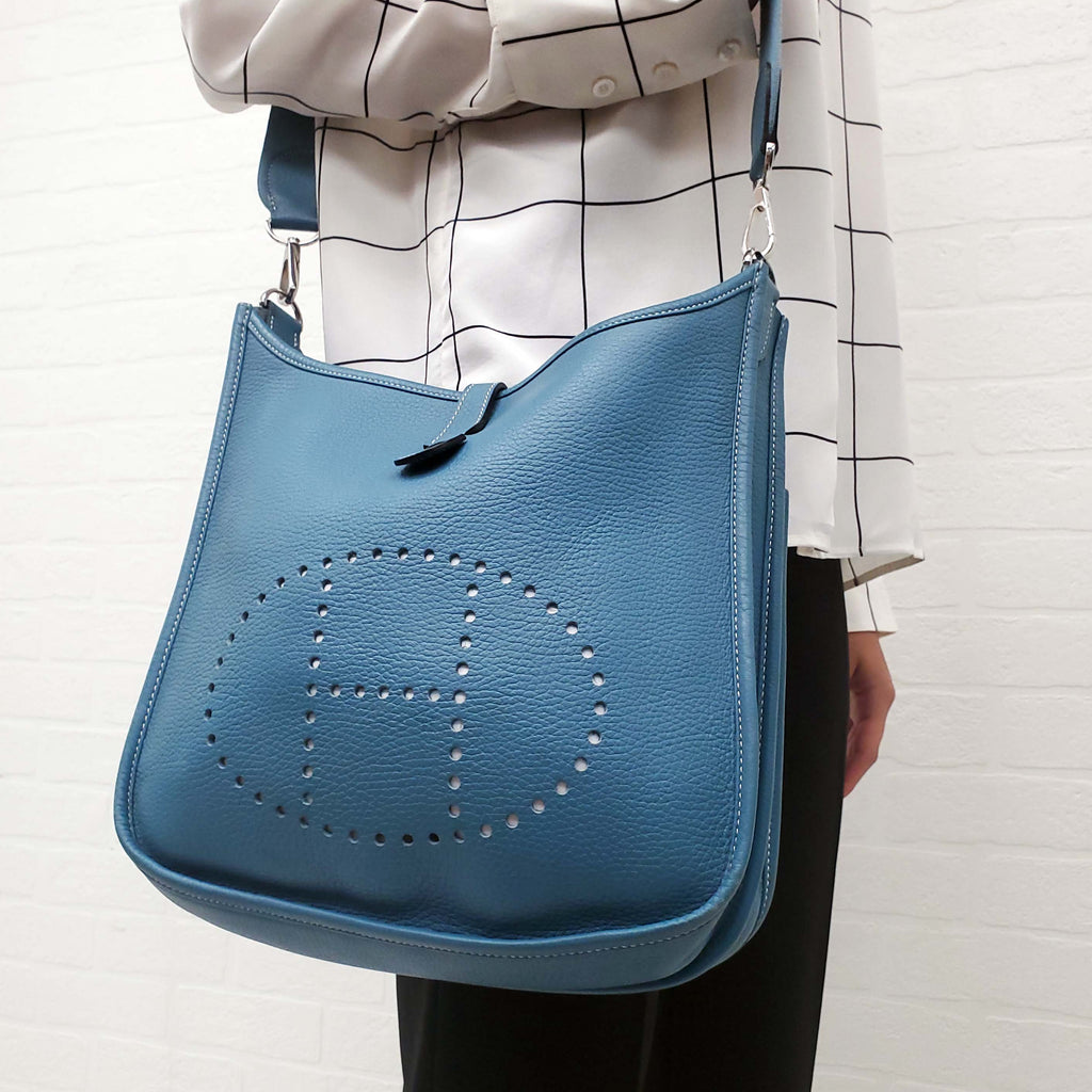 HERMÈS 'DEEP BLUE' EVELYNE 29