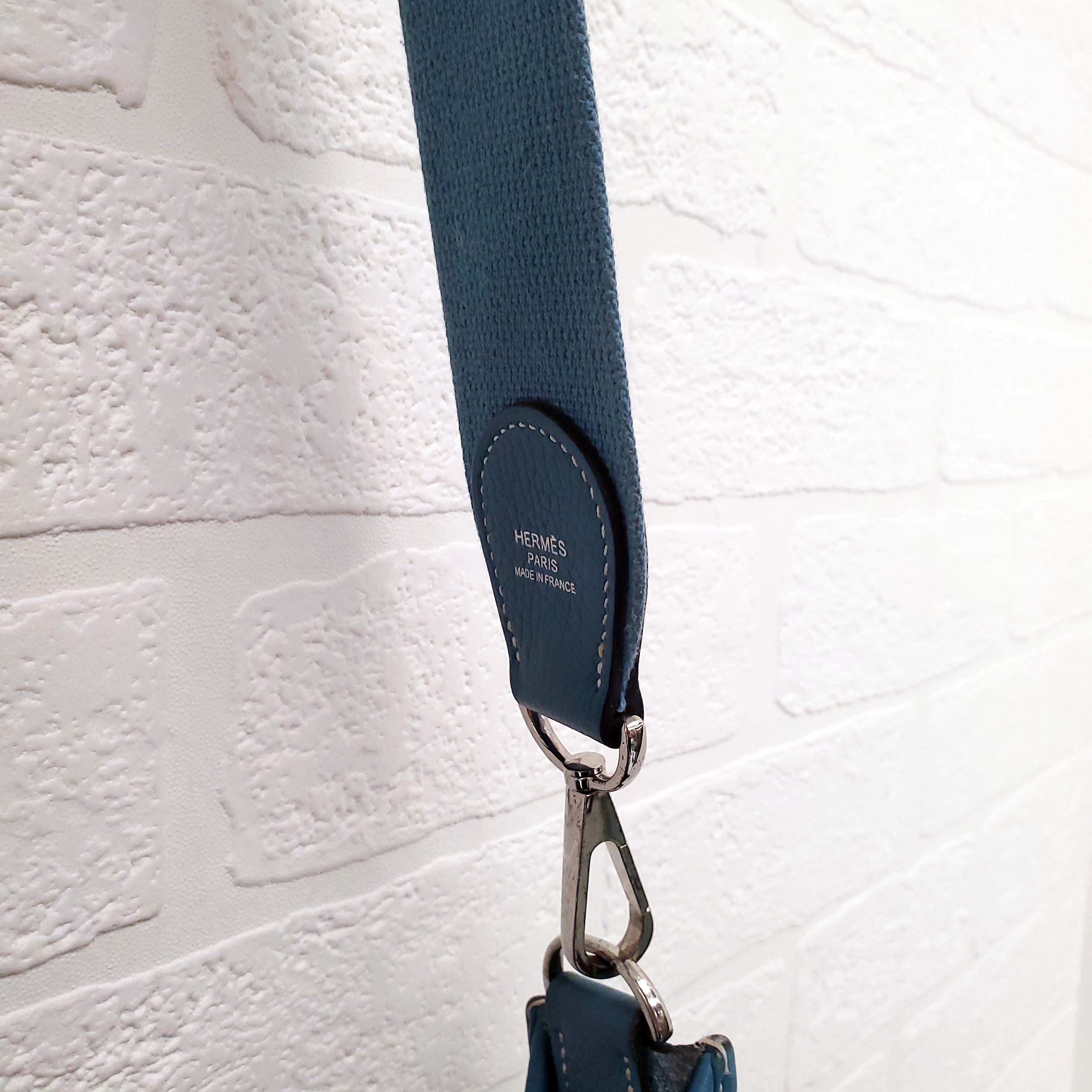 HERMÈS 'DEEP BLUE' EVELYNE 29