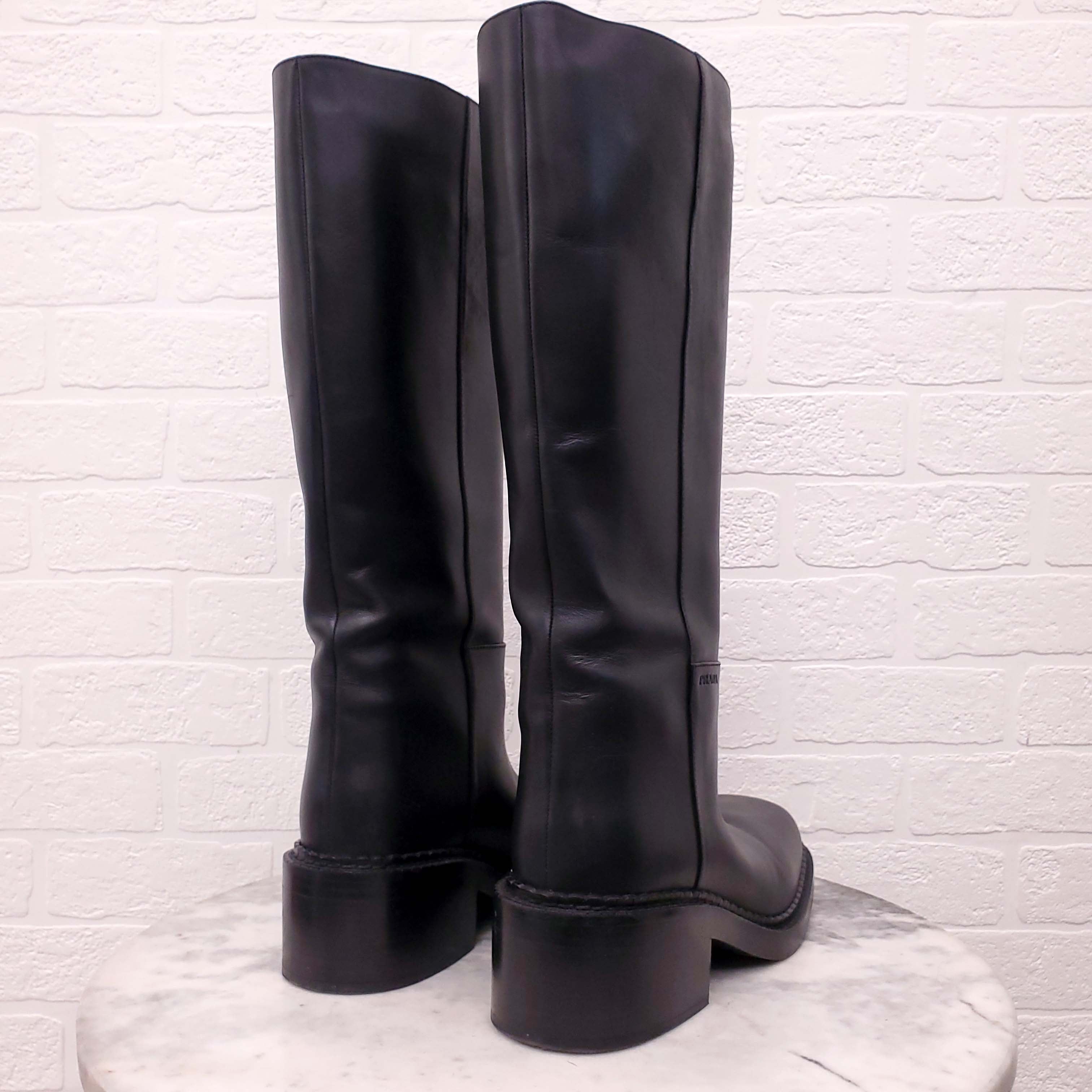 PRADA LEATHER ROUND TOE BOOTS - SIZE 40
