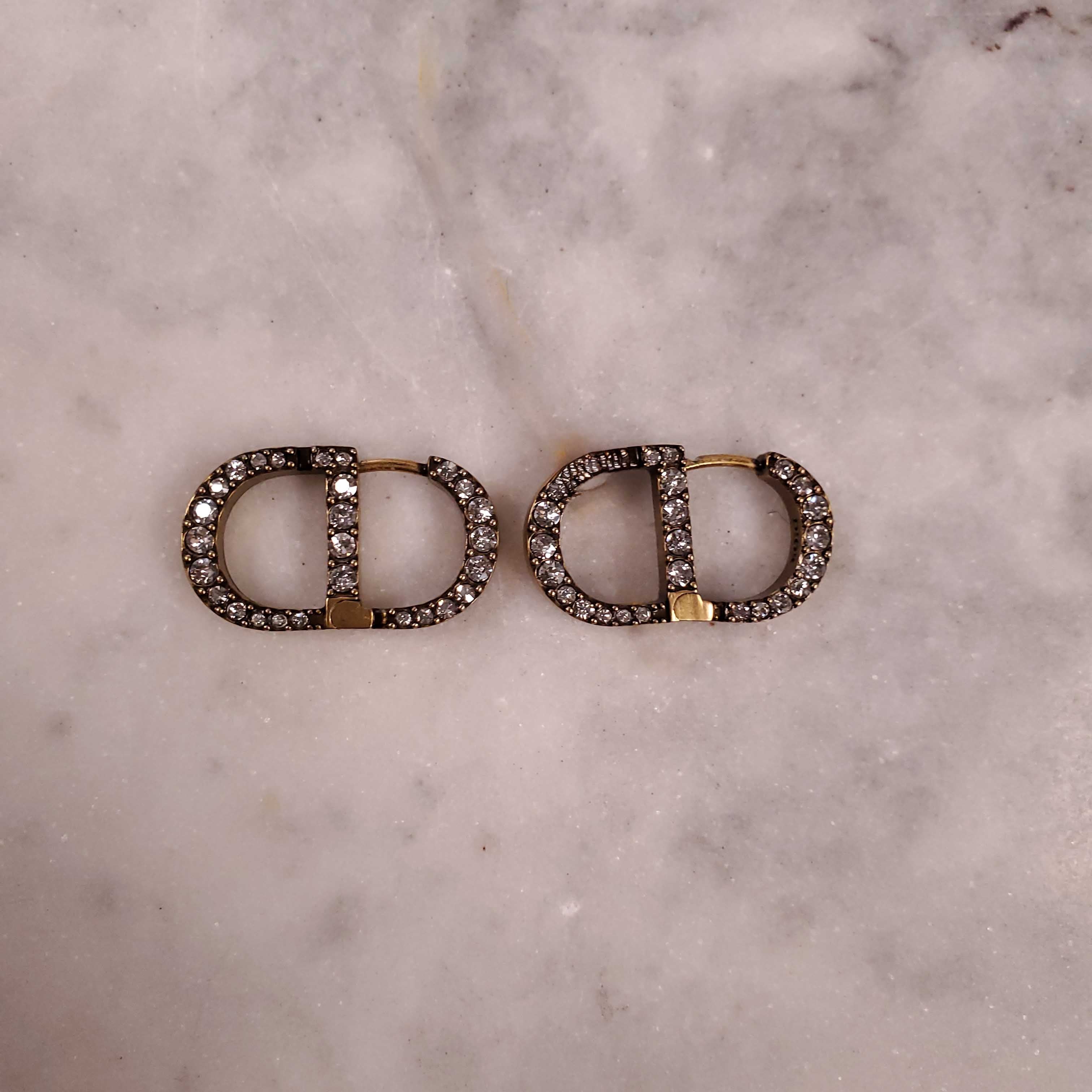 CHRISTIAN DIOR GOLD BRACELET AND EARRINGS SET WITH DIAMANTE CD DETAIL