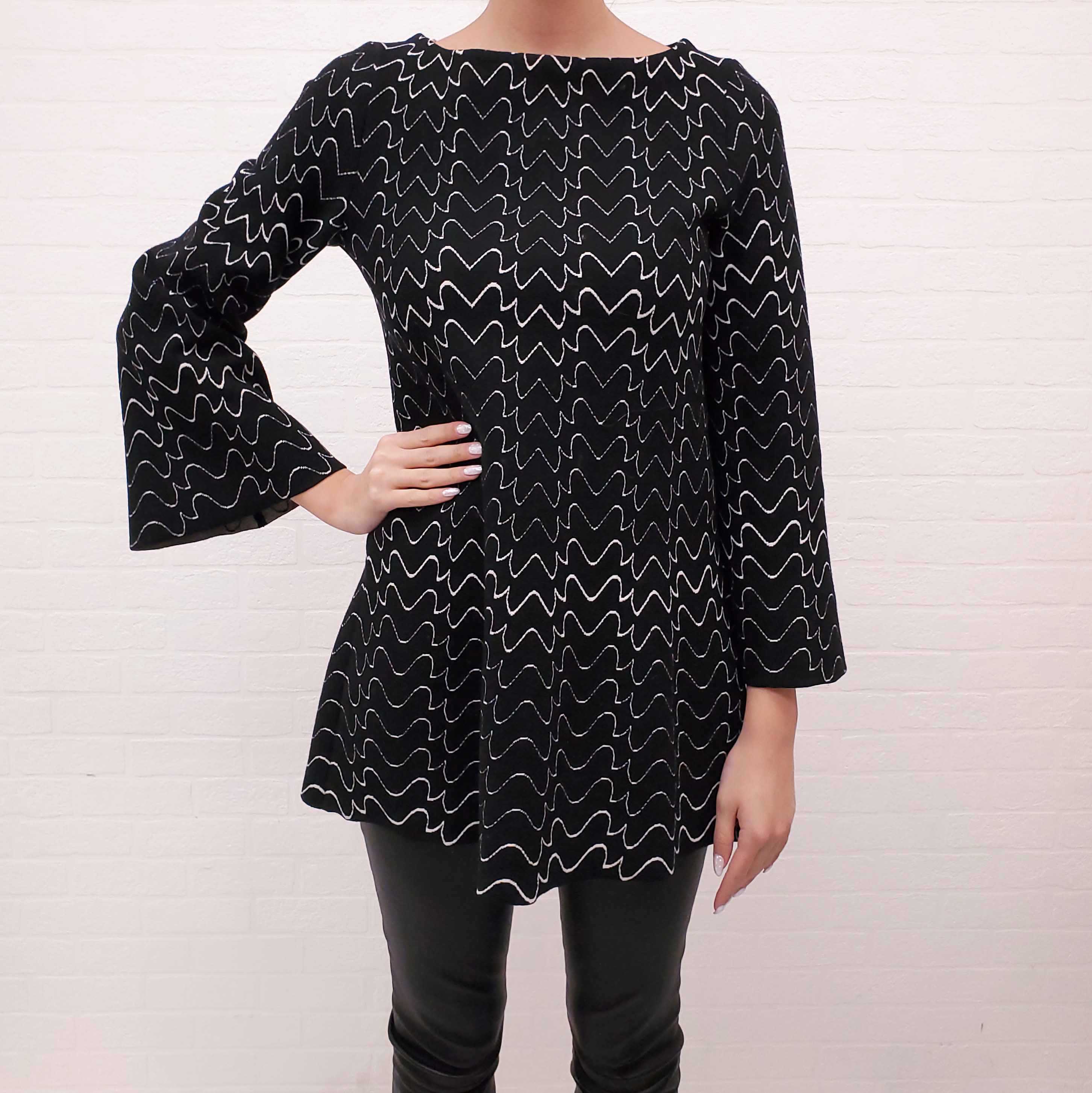 ALAIA BLACK AND WHITE SQUIGGLE TUNIC TOP - SIZE 36