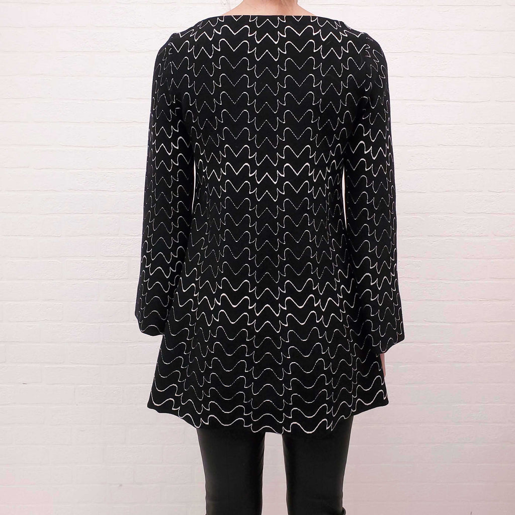ALAIA BLACK AND WHITE SQUIGGLE TUNIC TOP - SIZE 36