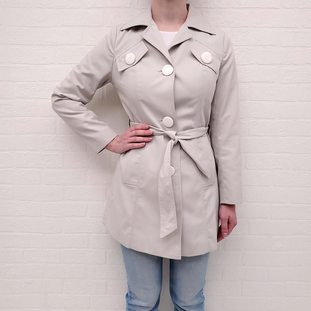 SMYTHE EGGSHELL JACKET WITH WHITE BUTTONS & BELT - SIZE 4