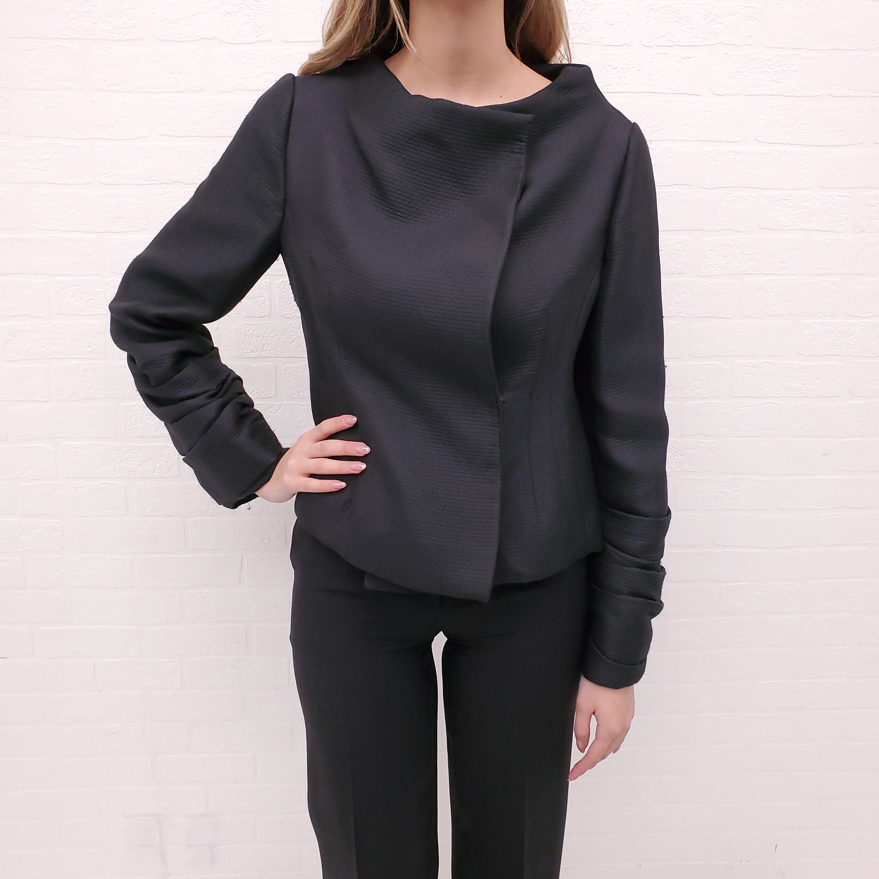 VALENTINO BLACK COLLARLESS JACKET WITH RUCHED SLEEVES - SIZE 8