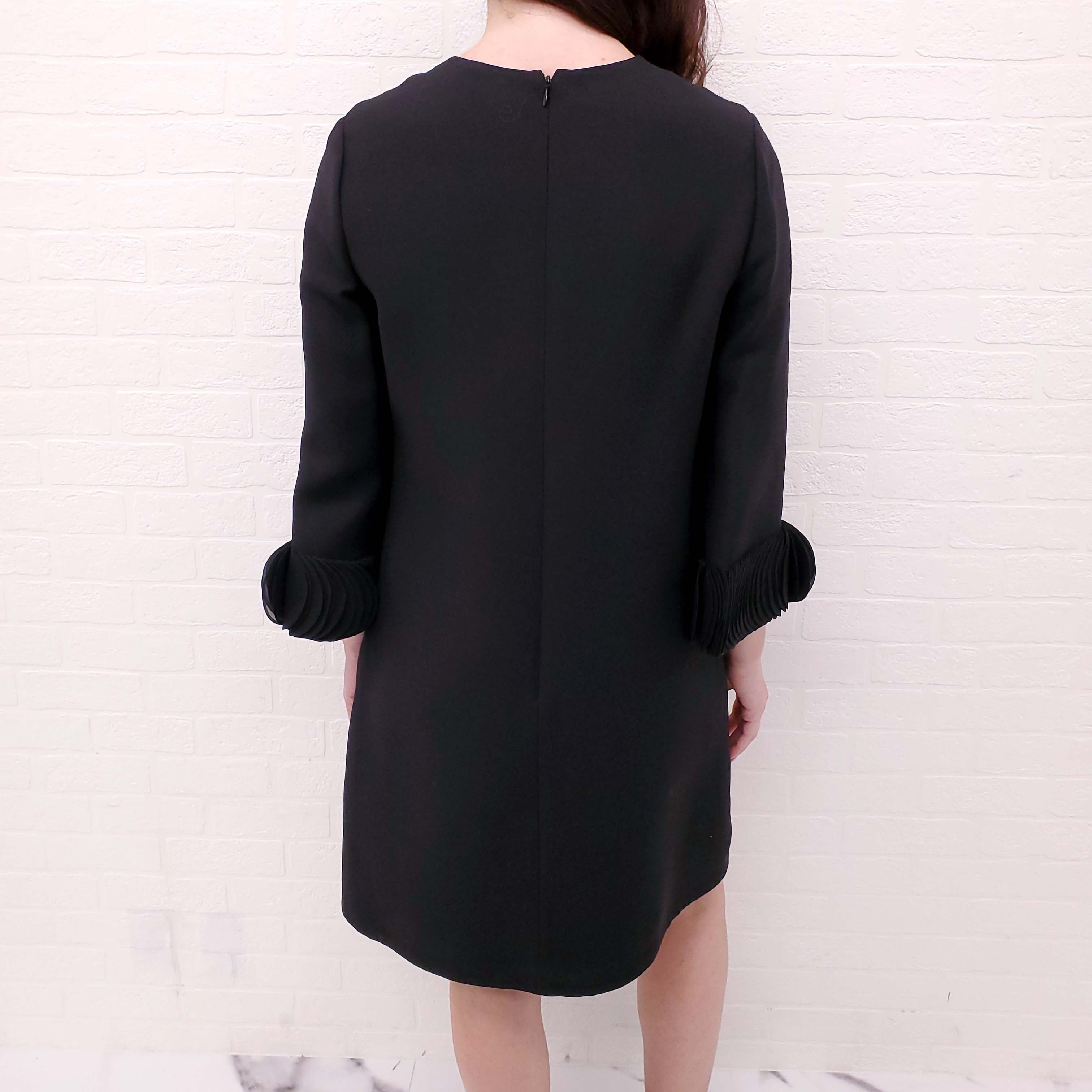 VALENTINO BLACK DRESS WITH ROSETTE DETAILED SLEEVE - SIZE 8