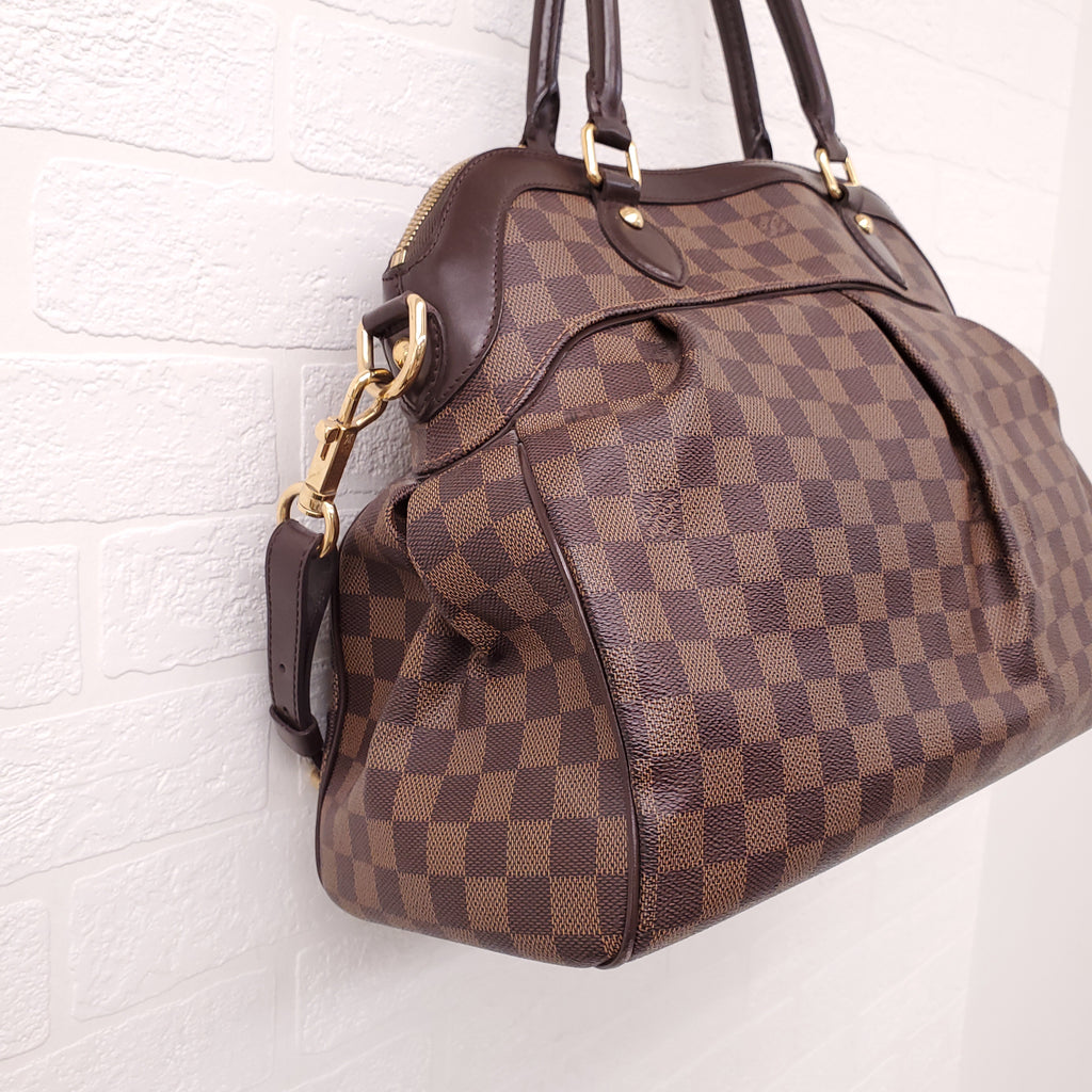 LOUIS VUITTON DAMIER EBENE TREVI PM BAG WITH BROWN LEATHER TRIM AND GOLD-TONE