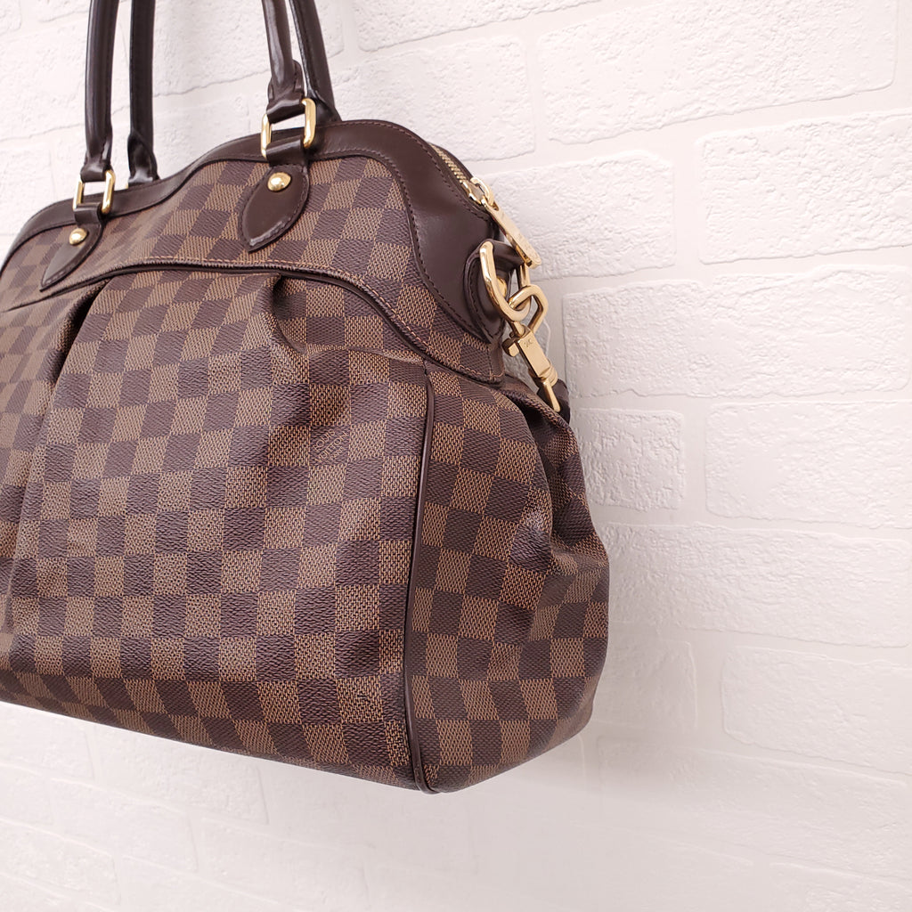 LOUIS VUITTON DAMIER EBENE TREVI PM BAG WITH BROWN LEATHER TRIM AND GOLD-TONE