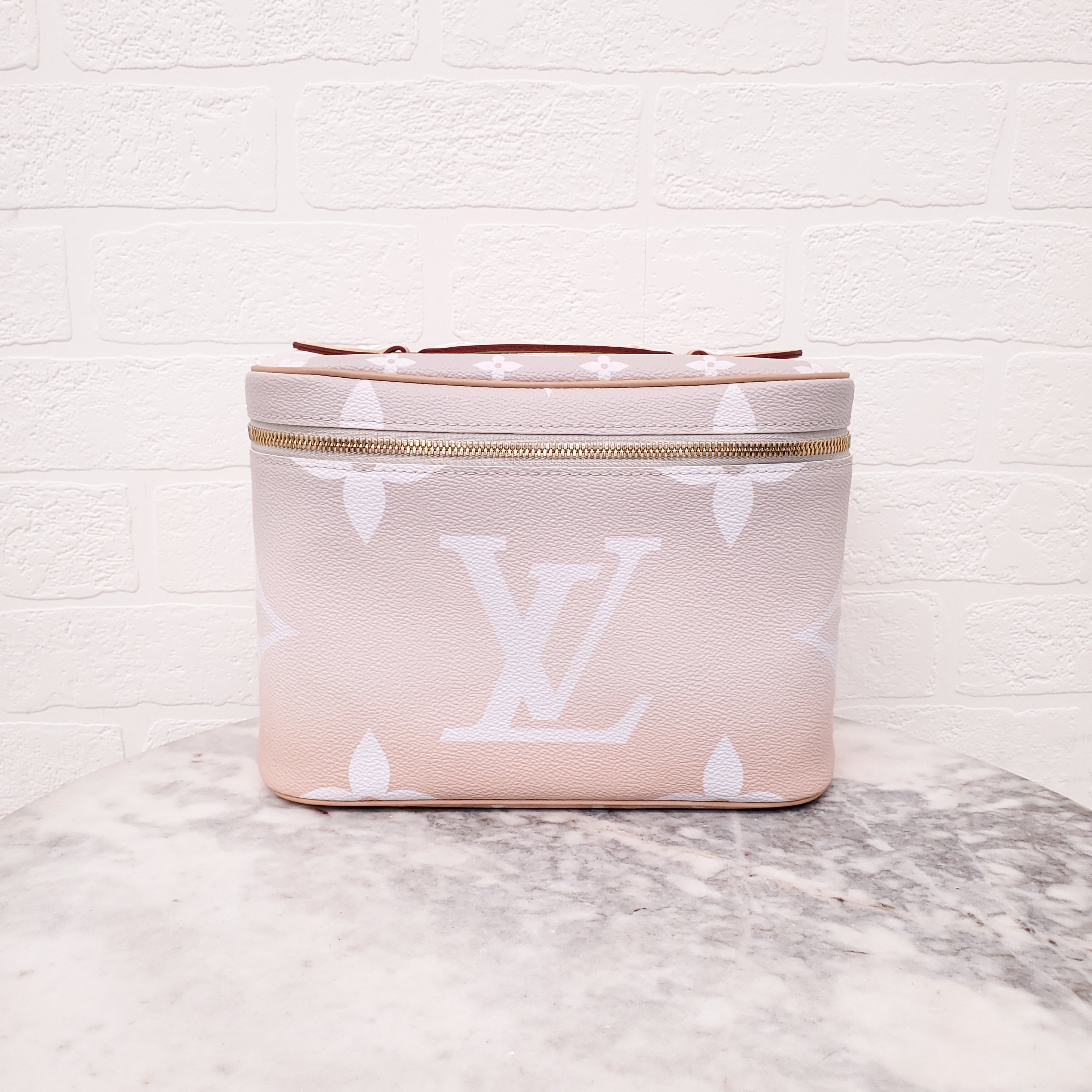 LOUIS VUITTON 'BY THE POOL' NICE BB VANITY CASE