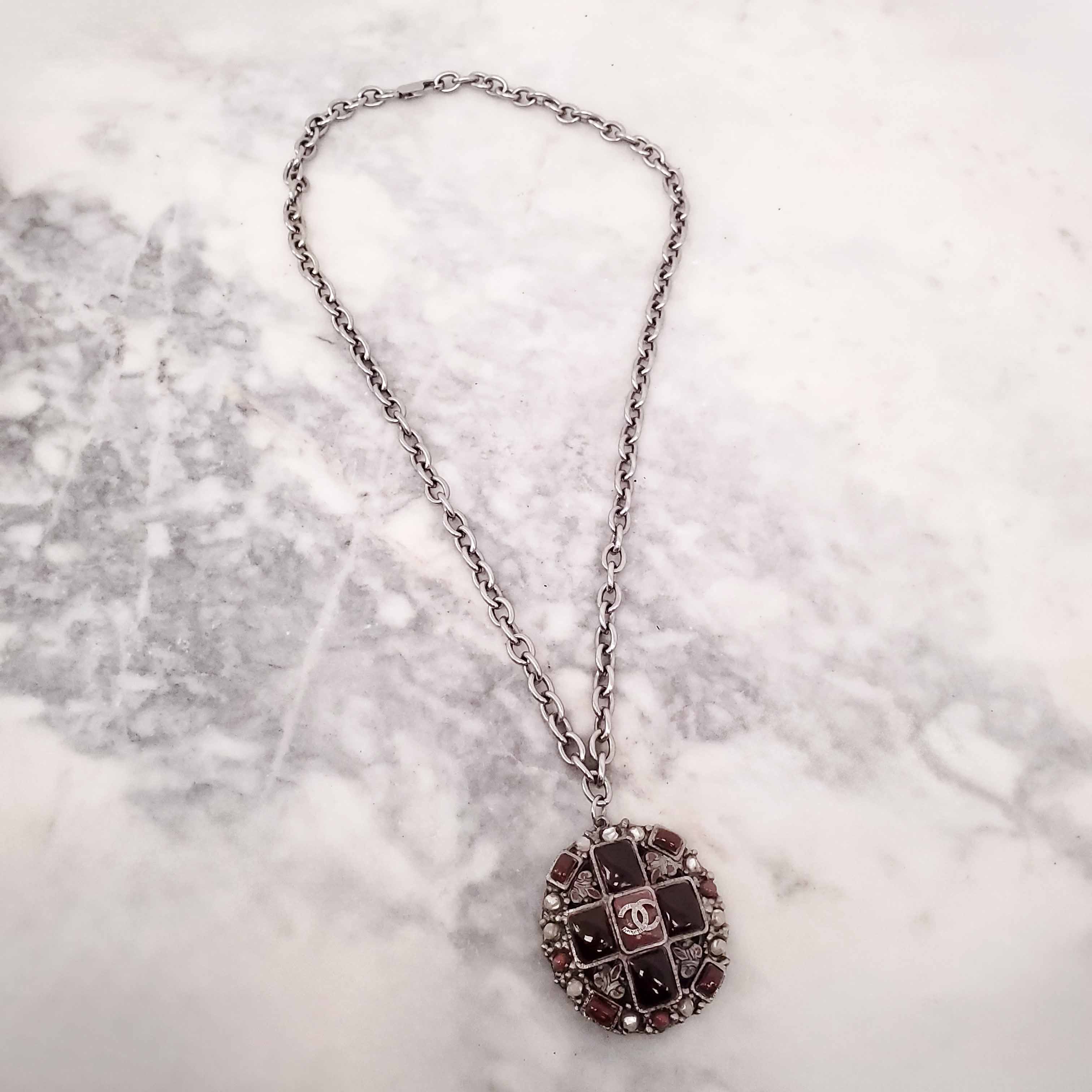 CHANEL BURGUNDY STONE AND PEARL CC CHARM NECKLACE
