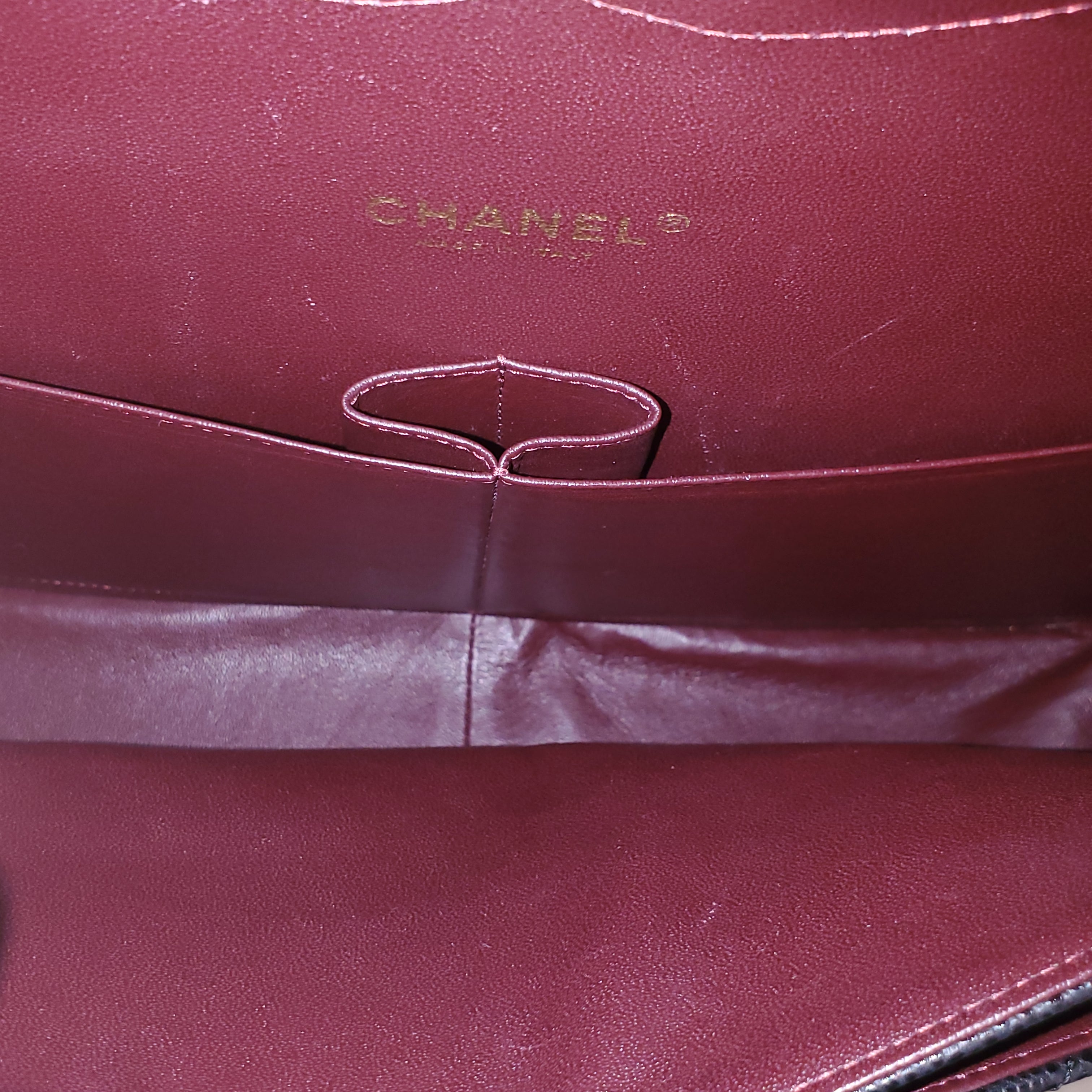 CHANEL MAXI CLASSIC CAVIAR DOUBLE FLAP