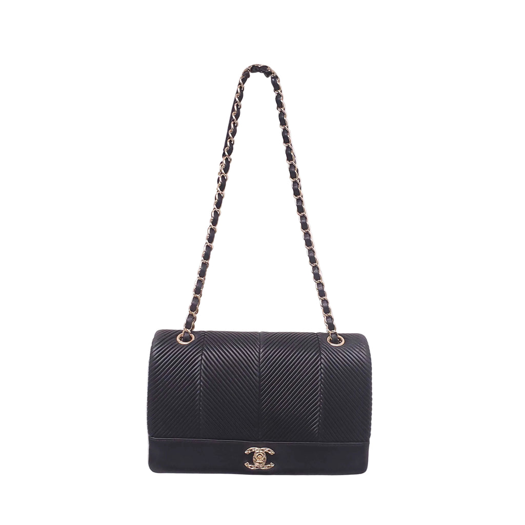 CHANEL BLACK CHEVRON FLAP BAG