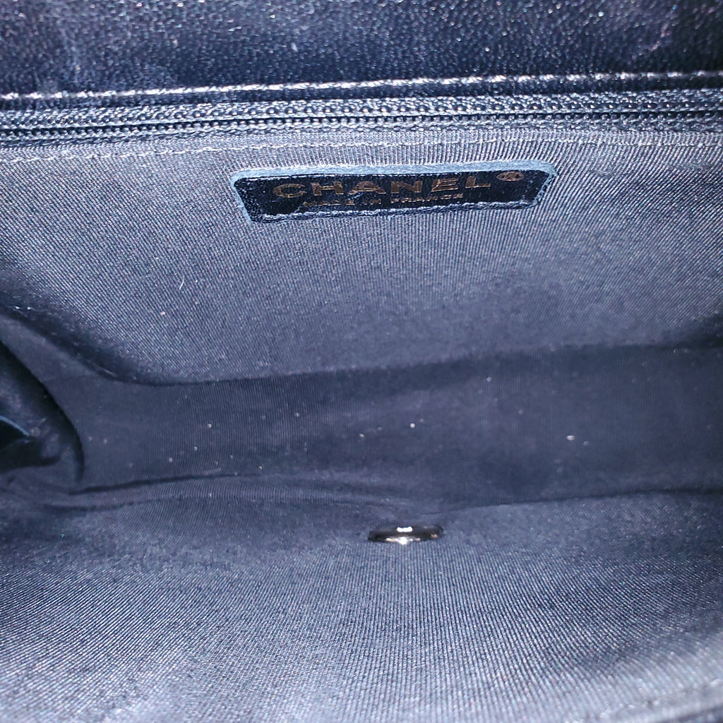 CHANEL BLACK CHEVRON FLAP BAG