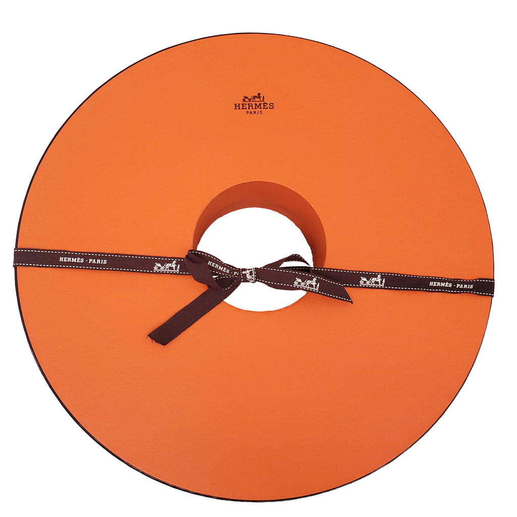 HERMÈS 24-COLOR NAIL POLISH WREATH (LIMITED EDITION)