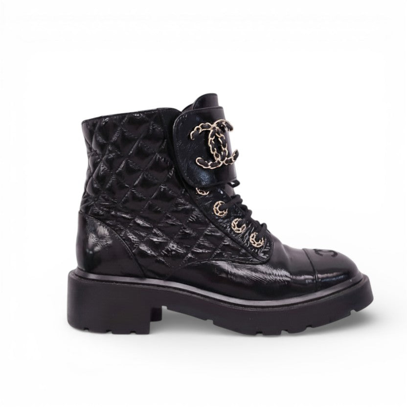CHANEL 2022 BLACK PATENT QUILTED COMBAT BOOTS - SIZE 39C