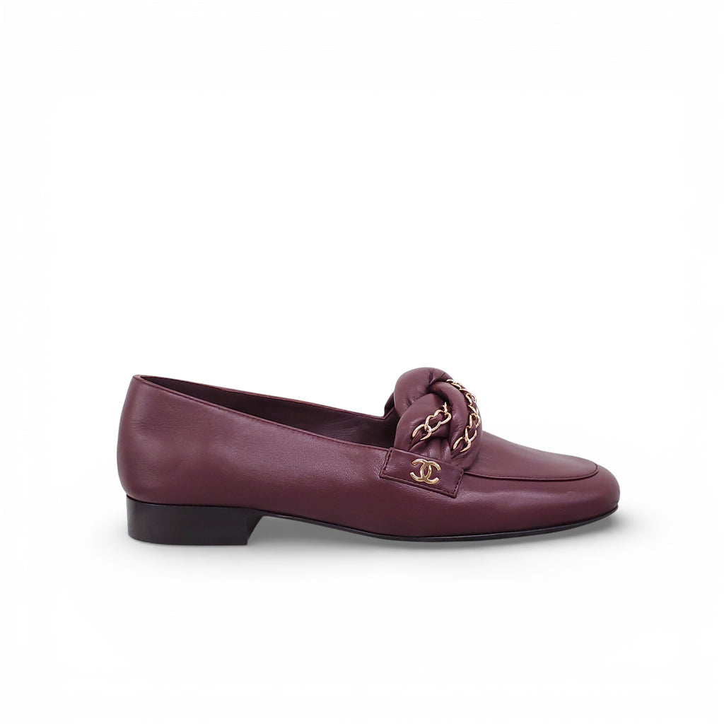 CHANEL BURGUNDY LOAFERS WITH CHAIN DETAIL - SIZE 38.5C