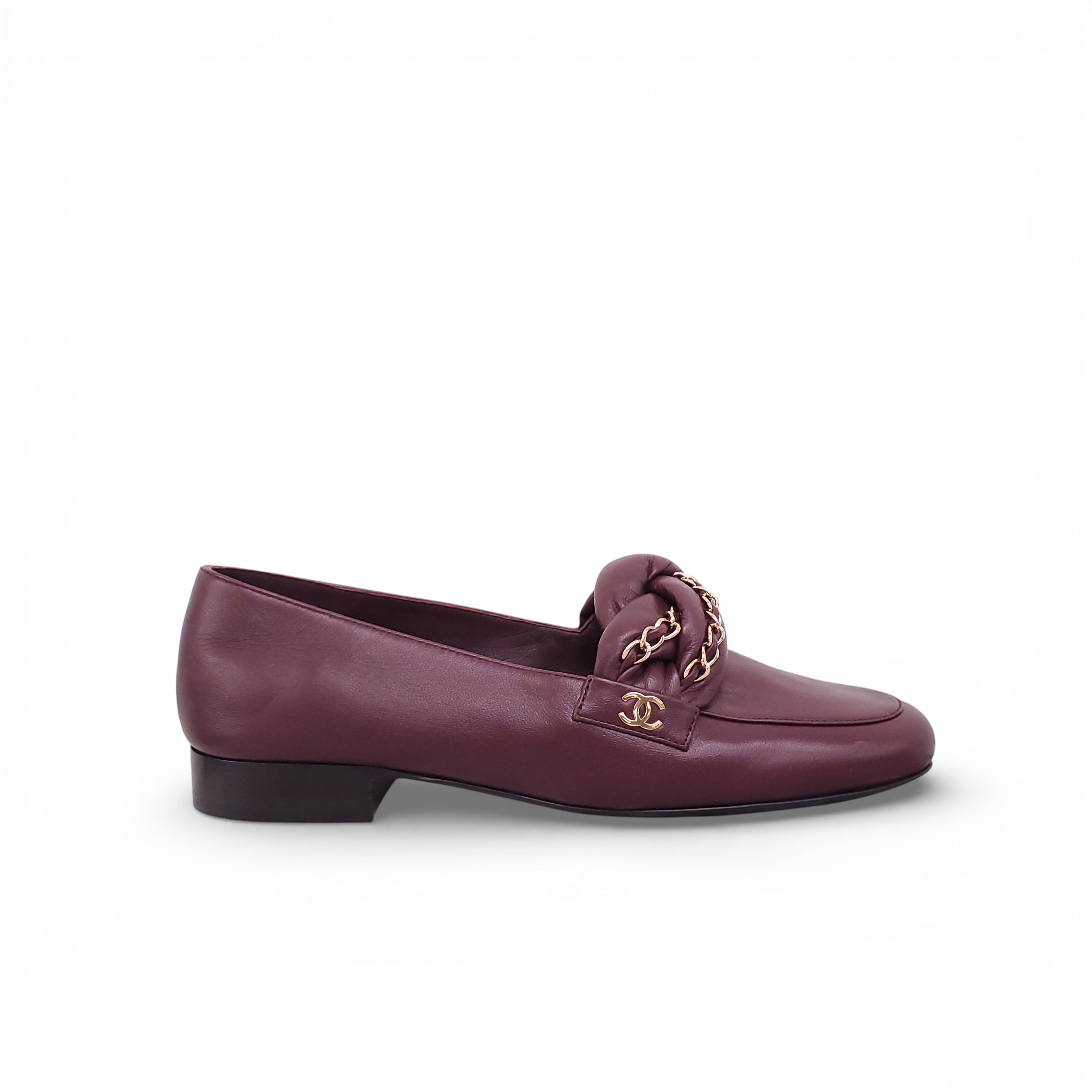 CHANEL BURGUNDY LOAFERS WITH CHAIN DETAIL - SIZE 38.5C