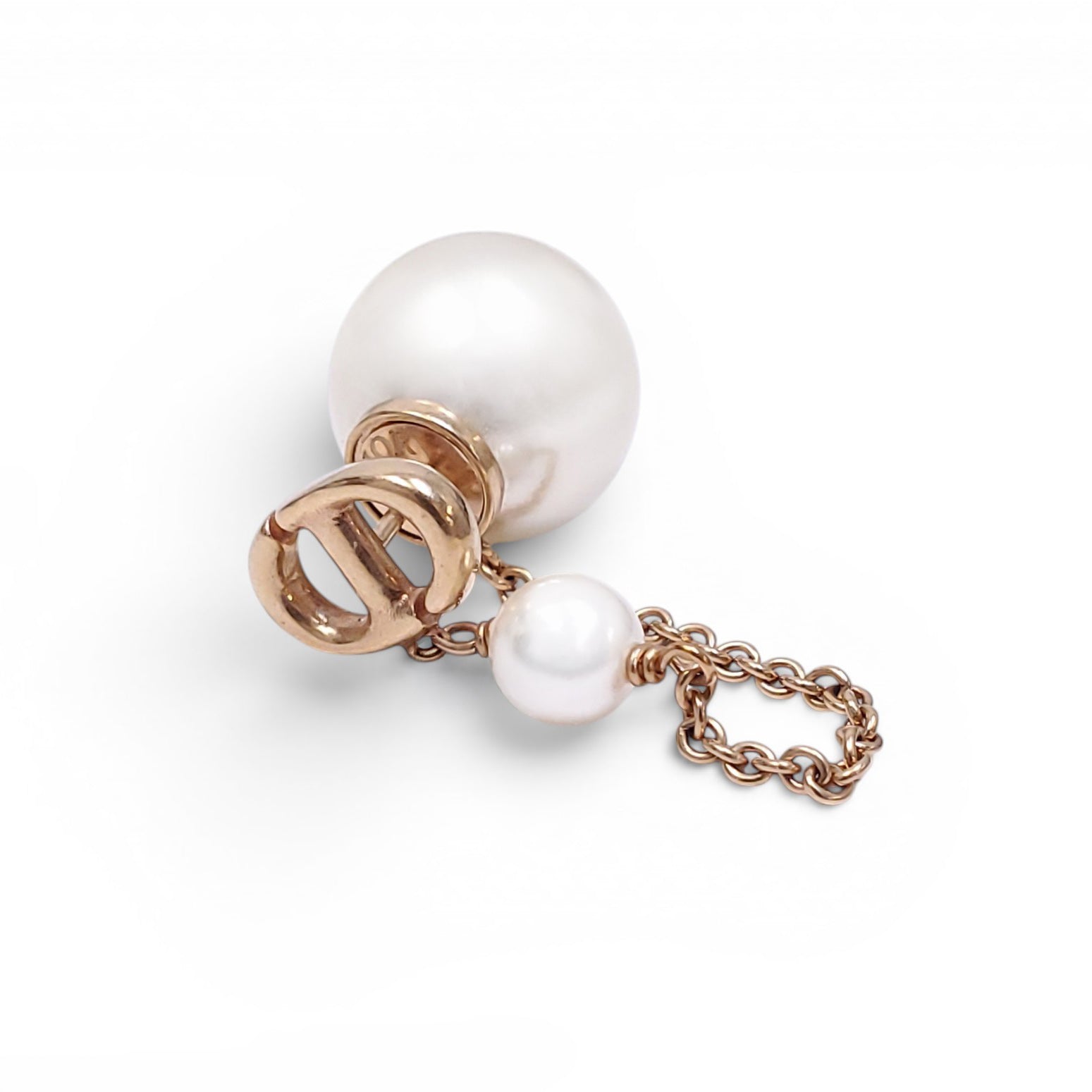 CHRISTIAN DIOR PEARL EARRINGS WITH GOLD CD LOGO DETAIL