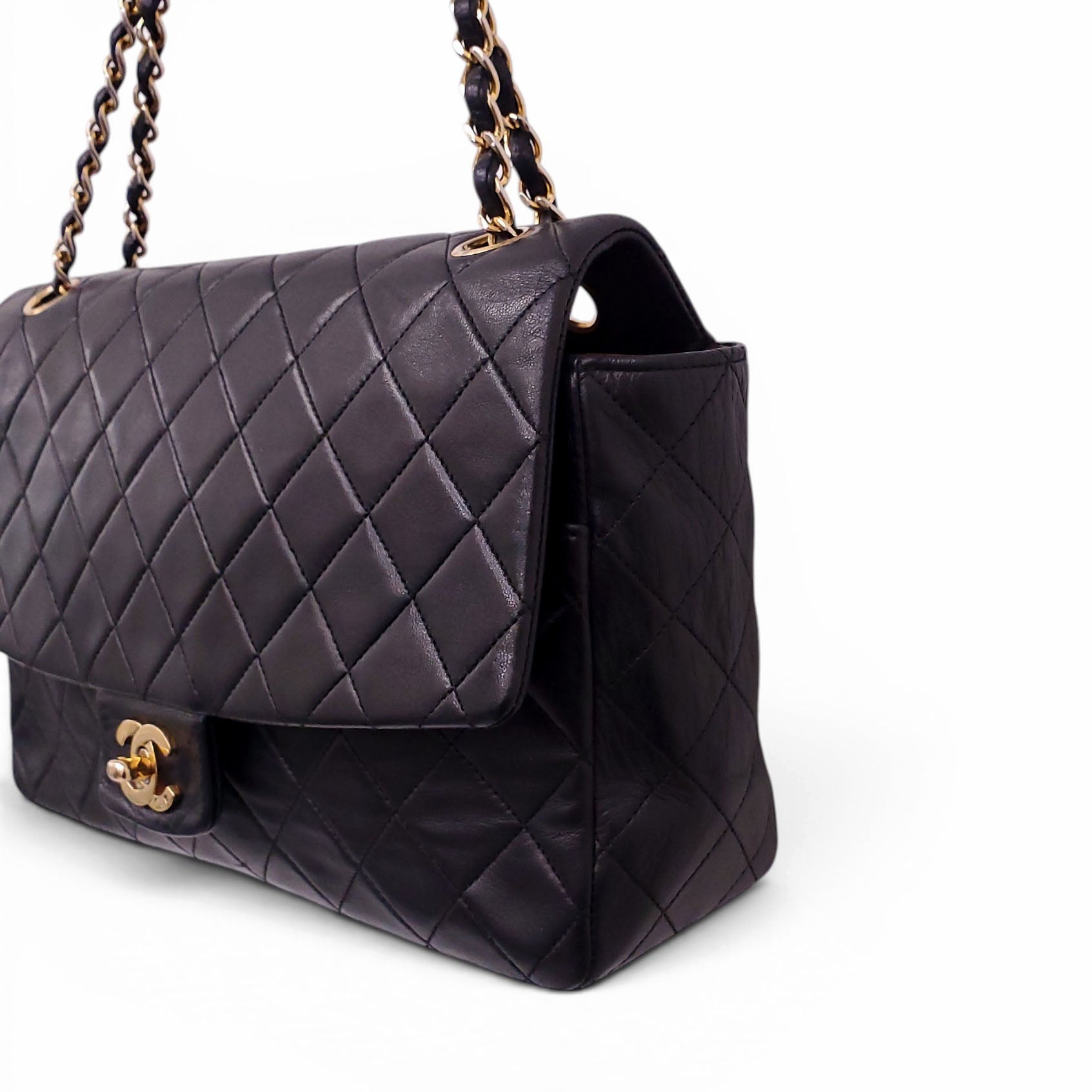 CHANEL CLASSIC BLACK FLAP BAG