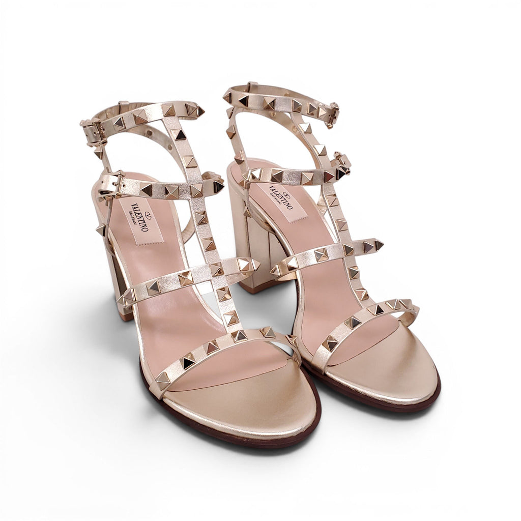 VALENTINO GOLD STRAPPY ROCKSTUD BLOCK HEELS - SIZE 40