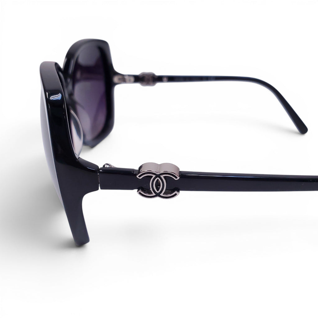 CHANEL BLACK LARGE SQUARE SUNGLASSES WITH LOGO
