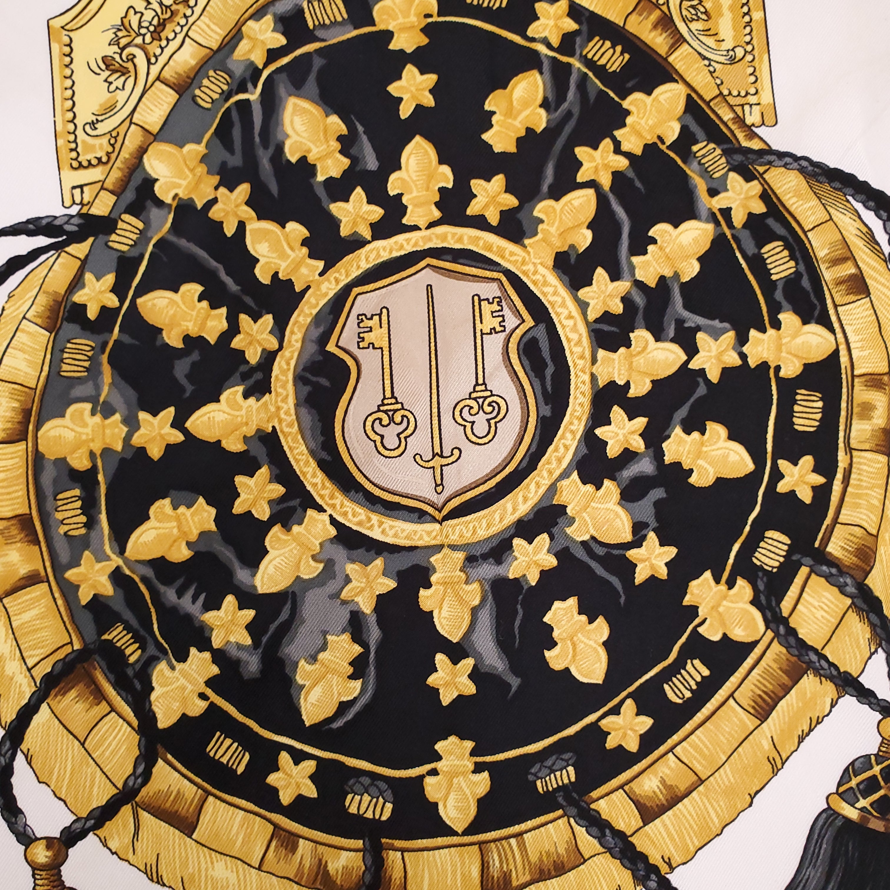 HERMÈS CREAM AND BLACK KEY PATTERNED SILK SCARF