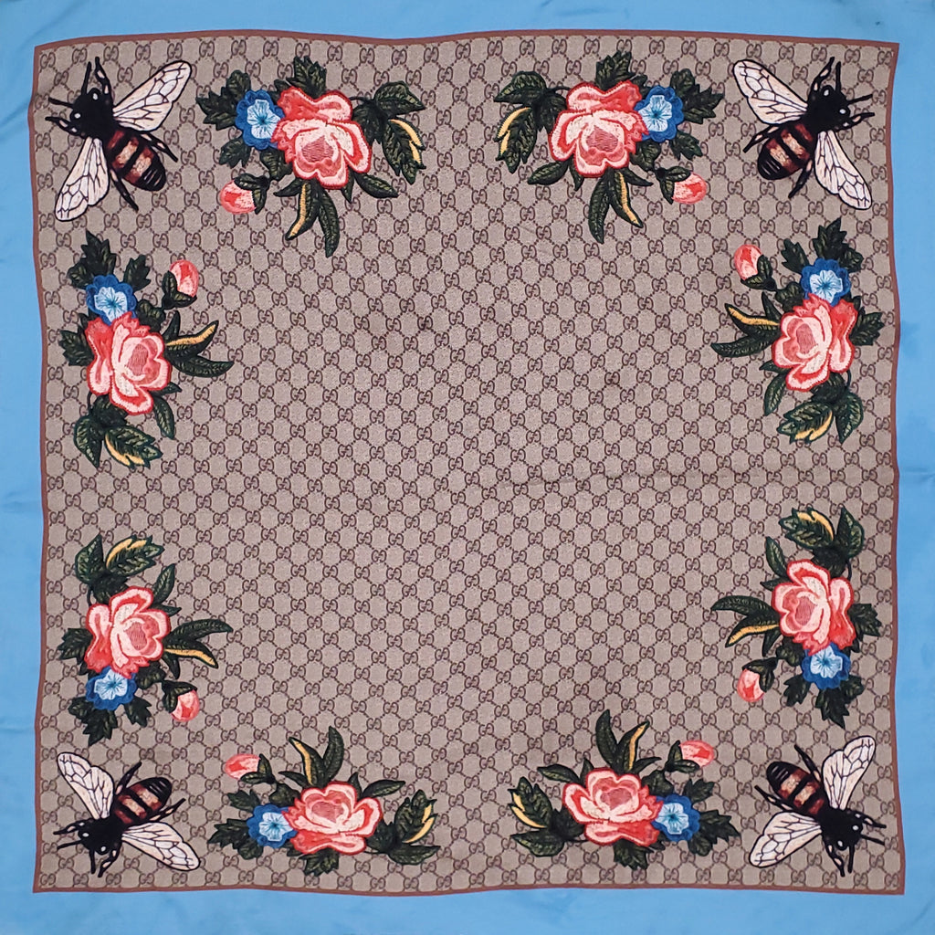 GUCCI MONOGRAM FLOWER AND BEE PATTERNED SILK SCARF