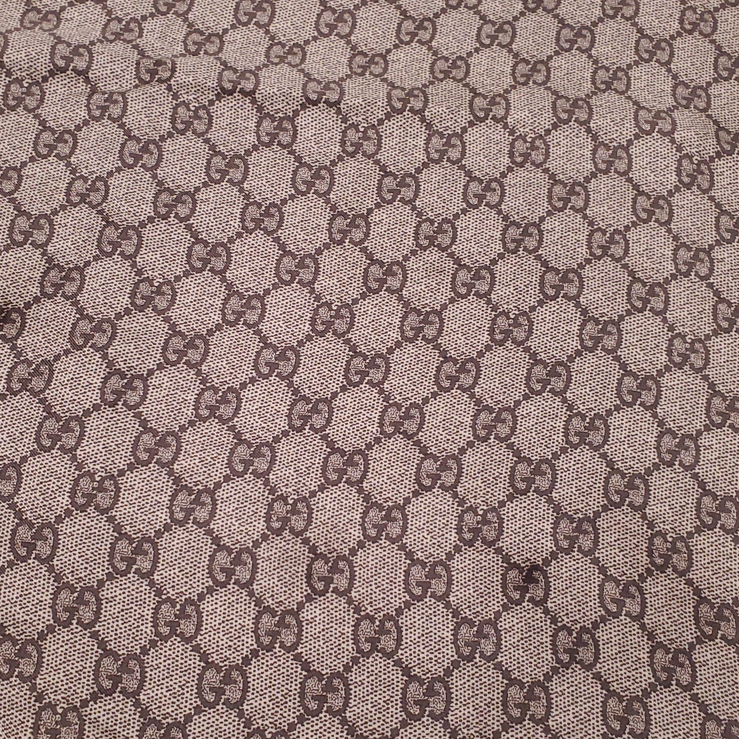 GUCCI MONOGRAM FLOWER AND BEE PATTERNED SILK SCARF