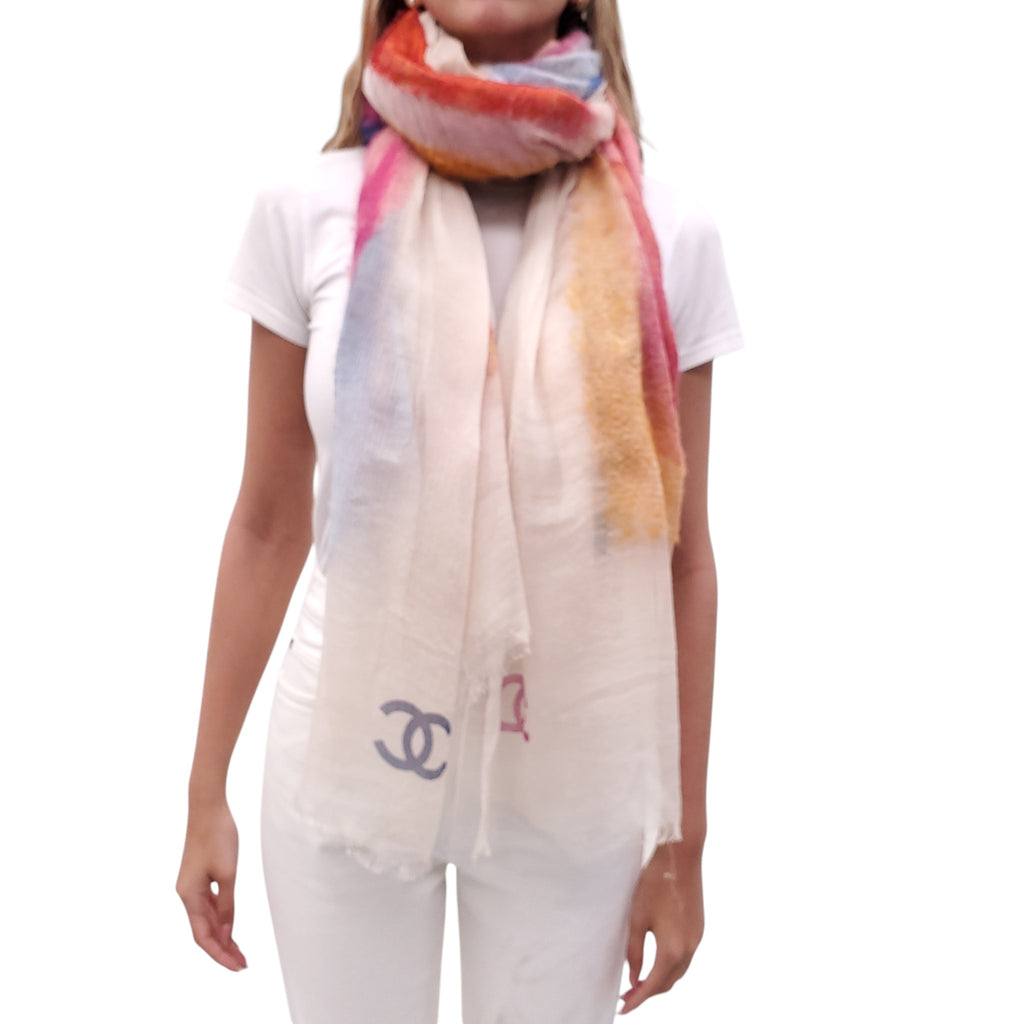 CHANEL MULTICOLOURED CC LOGO WOOL SCARF