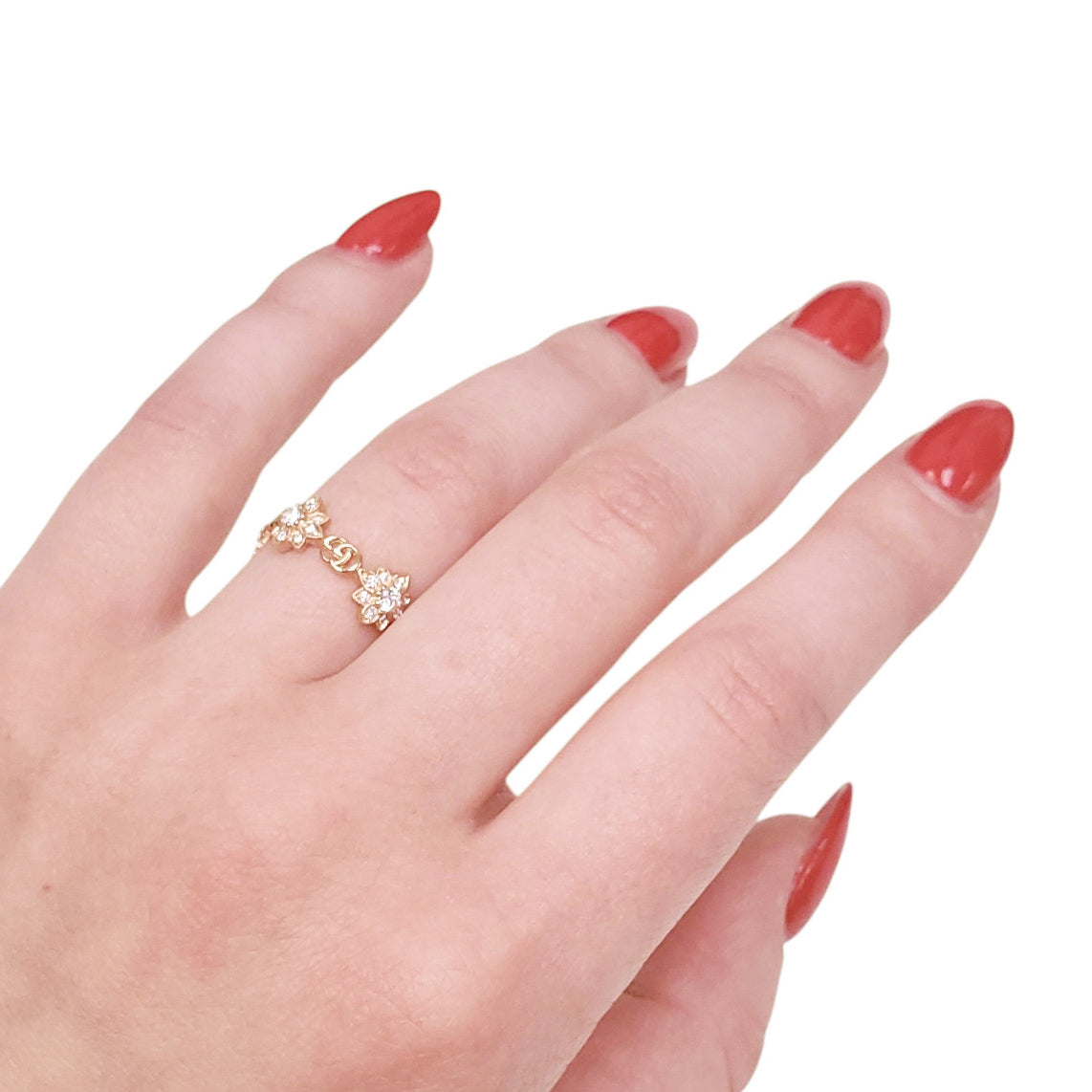 GUCCI 18K GOLD AND DIAMOND FLORAL LOGO RING