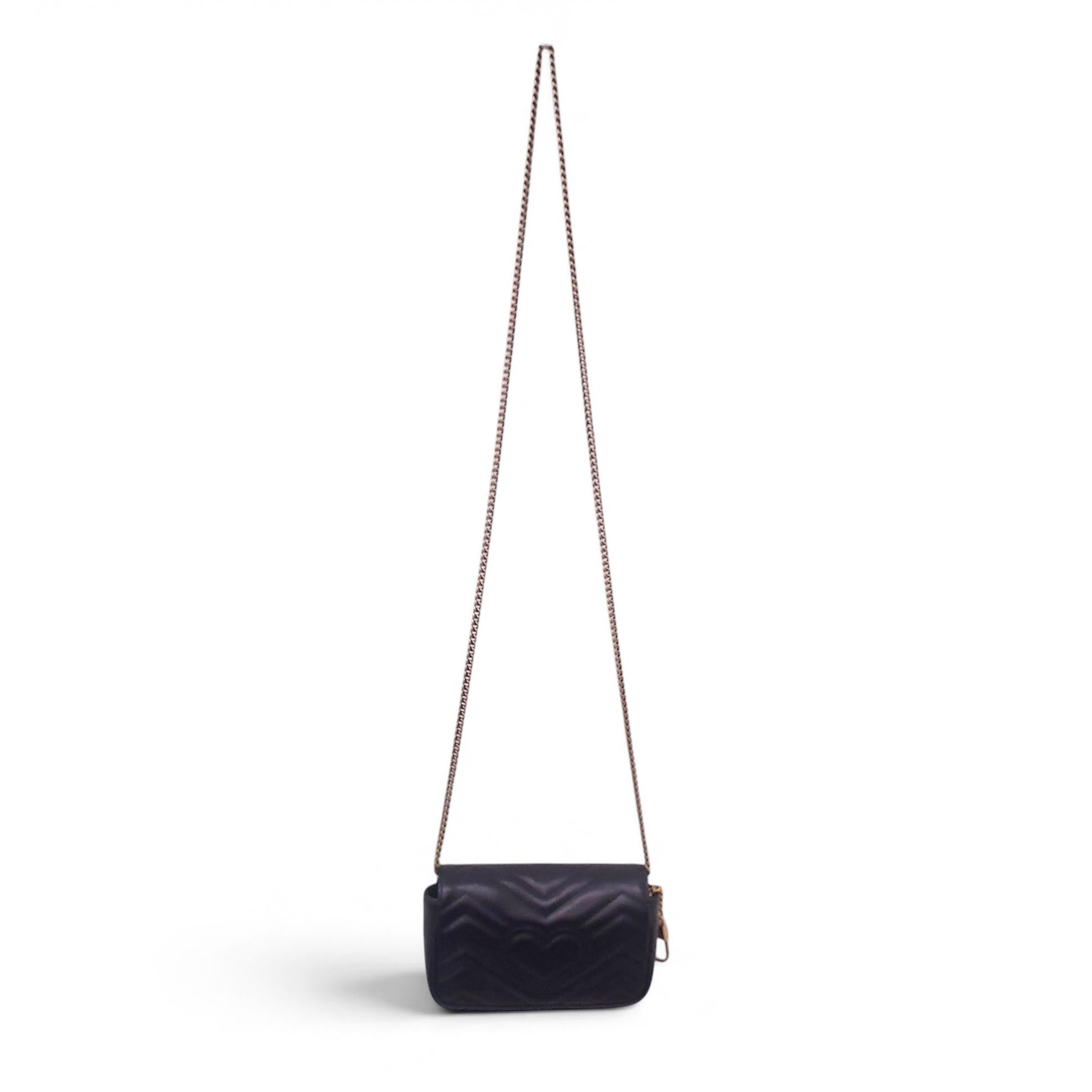 GUCCI BLACK MINI MARMONT BAG WITH GOLD HARDWARE