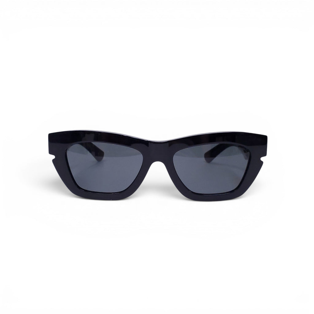 BURBERRY BLACK SUNGLASSES WITH GOLD ARM DETAILS