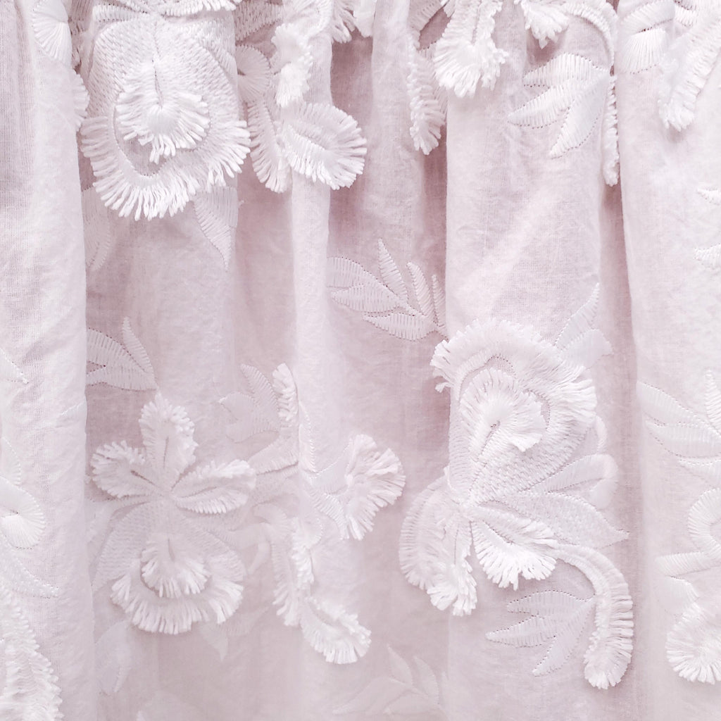 TG BOTANICAL WHITE EMBROIDERED DRESS - SIZE M