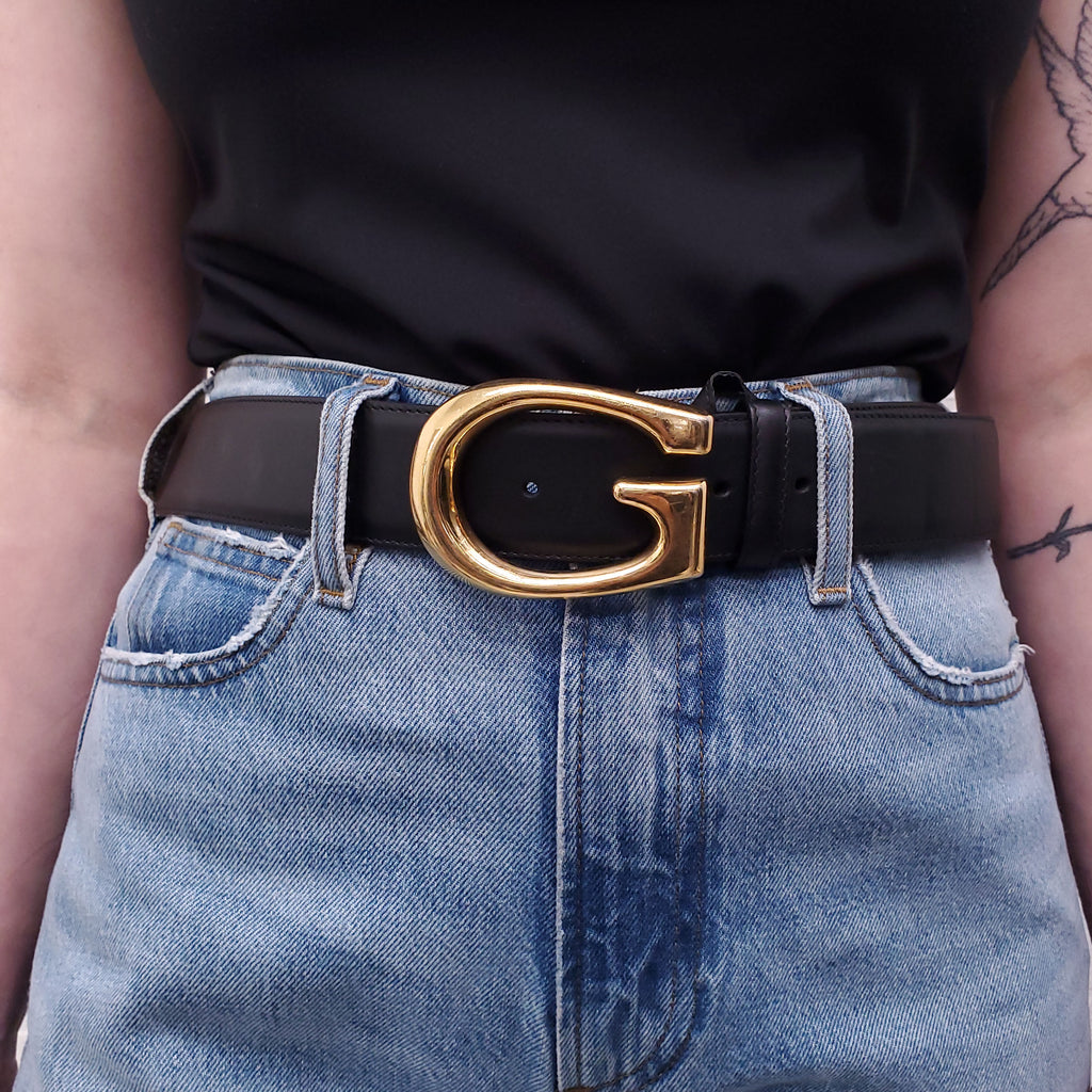 GUCCI BLACK AND GOLD BELT - SIZE 95