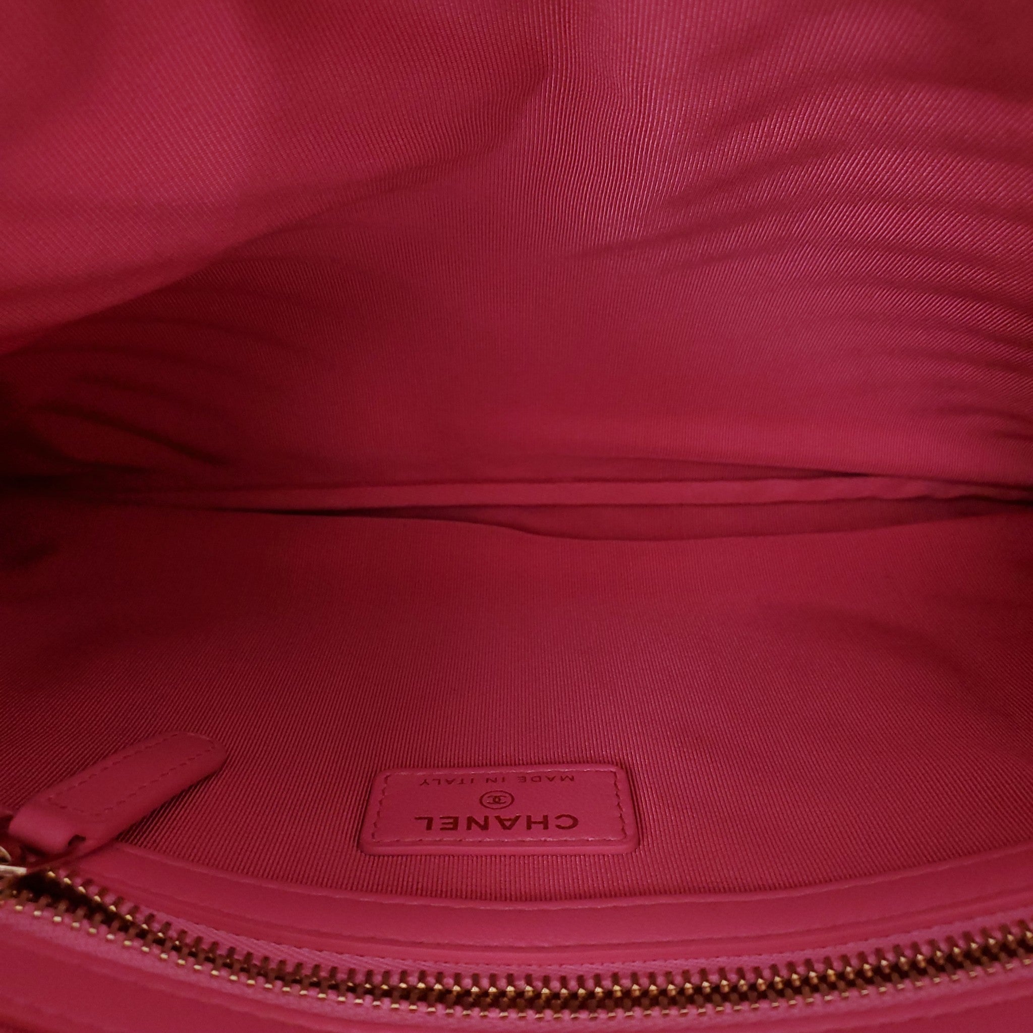 CHANEL PINK CHEVRON O-CASE