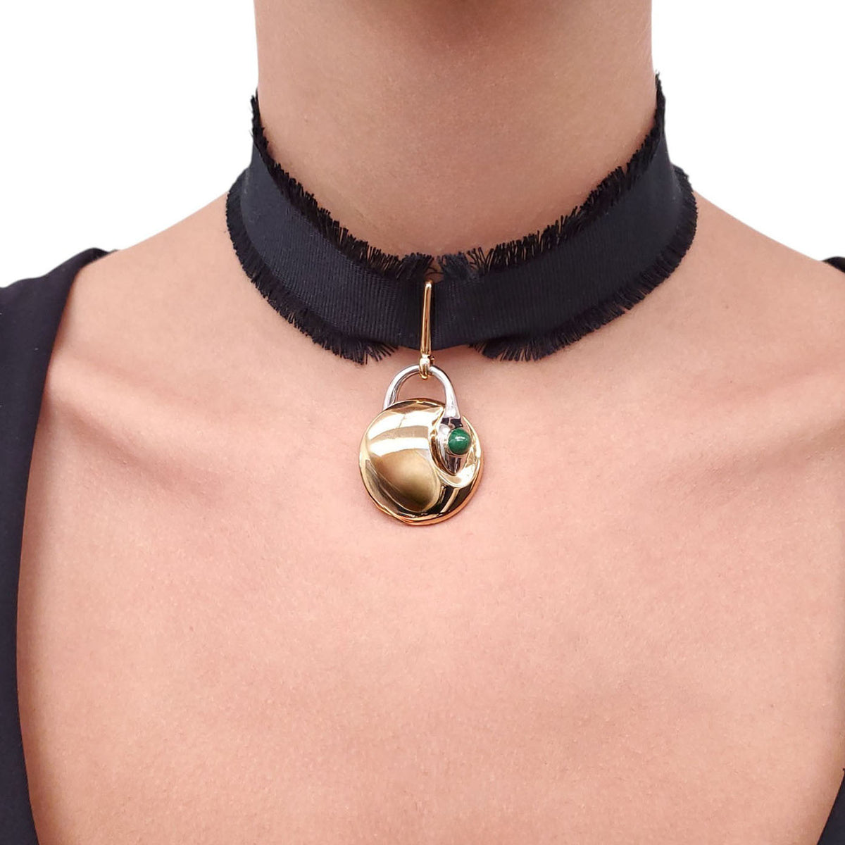 CHLOÉ BLACK CHOKER CHARM NECKLACE