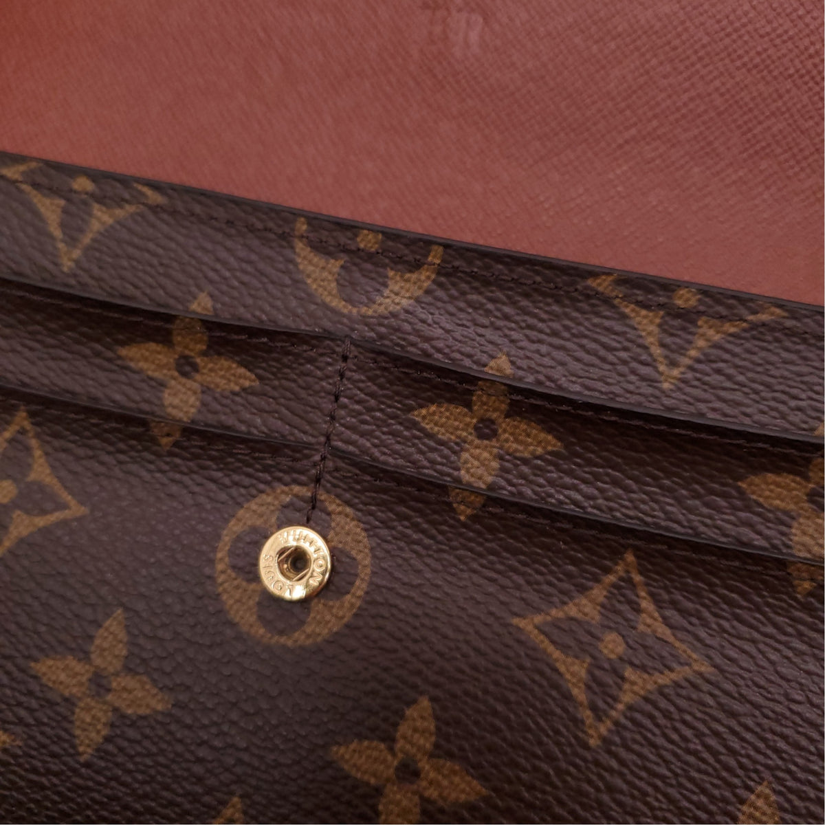 LOUIS VUITTON SARAH WALLET