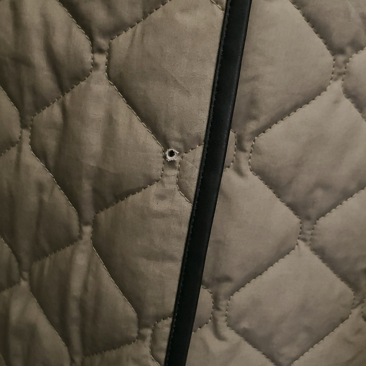 TOTÊME QUILTED COCOON WITH LEATHER EFFECT DETAIL - SIZE XXS (VERY OVERSIZED)